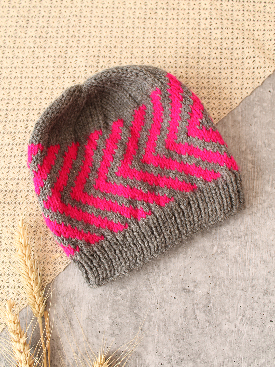 Woonie Handknitted Chevron Cap - Grey