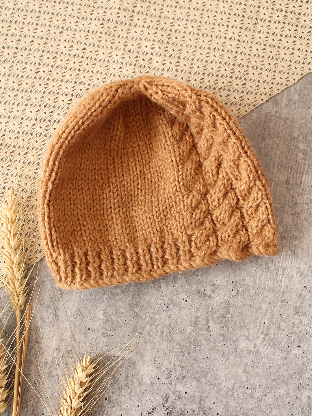 Woonie Handmade Cable Knit Cap - Brown
