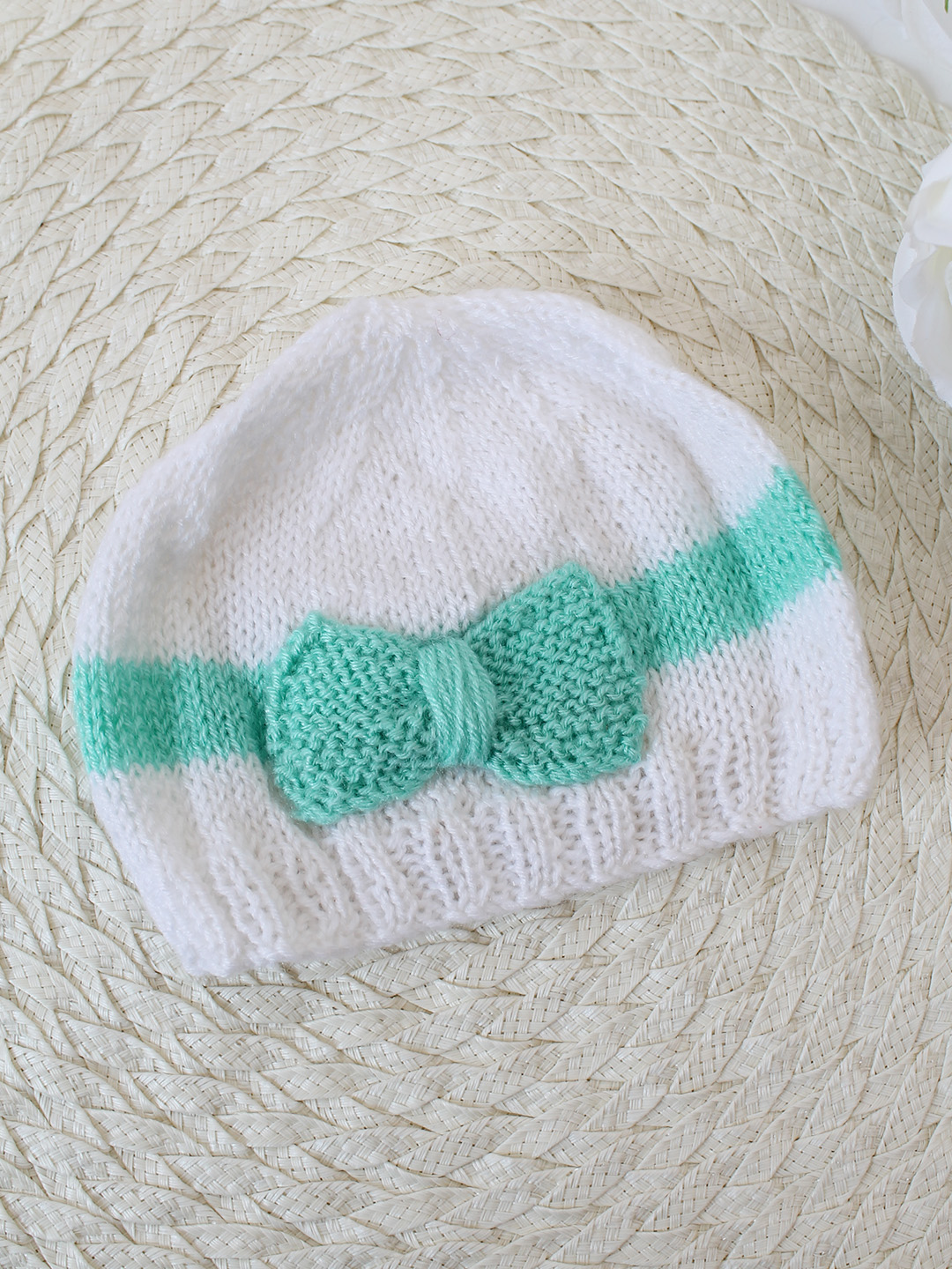 Handknitted Bow Cap - White