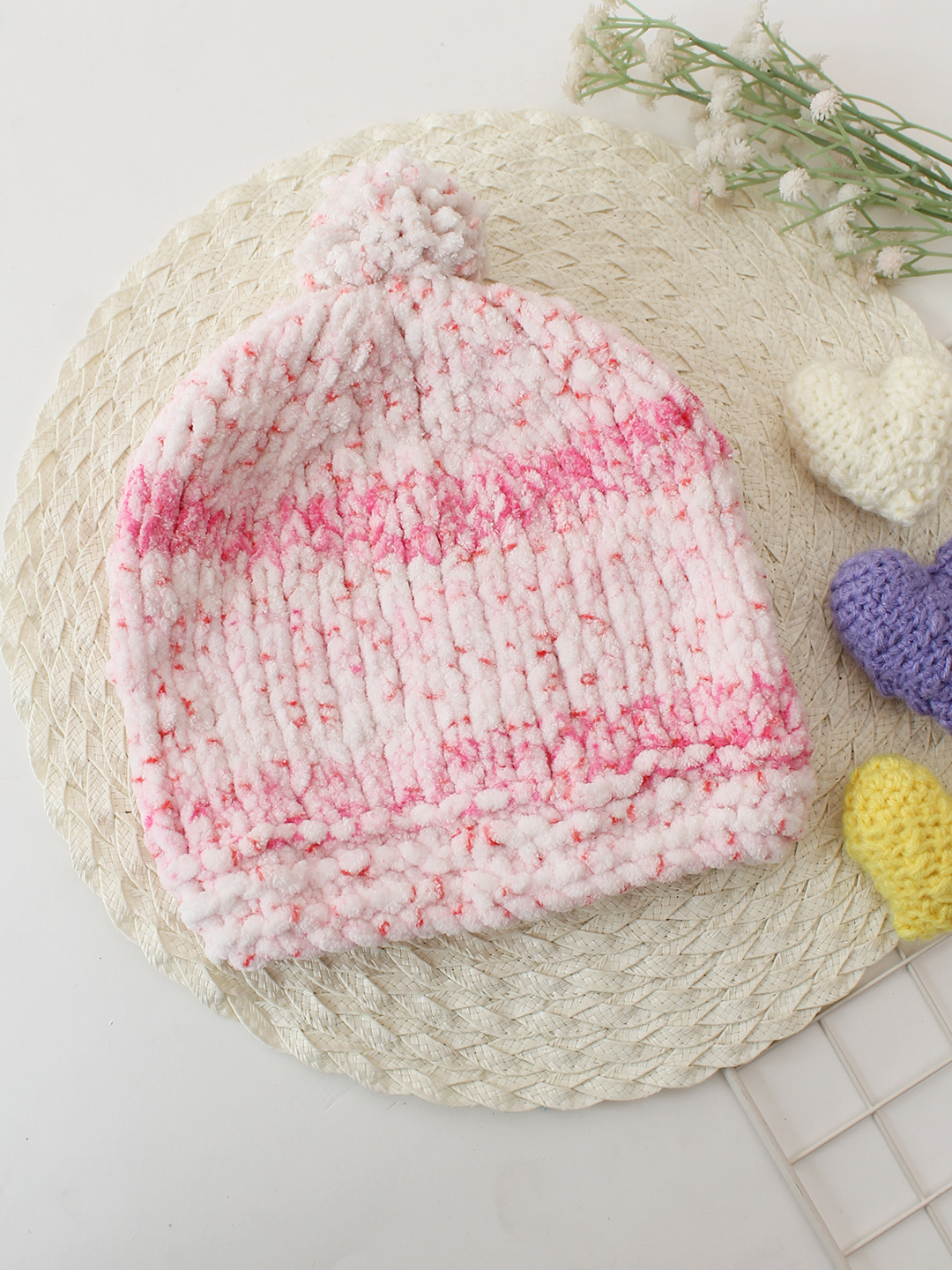 Handknitted Pom Pom Detailed Cap - Pink
