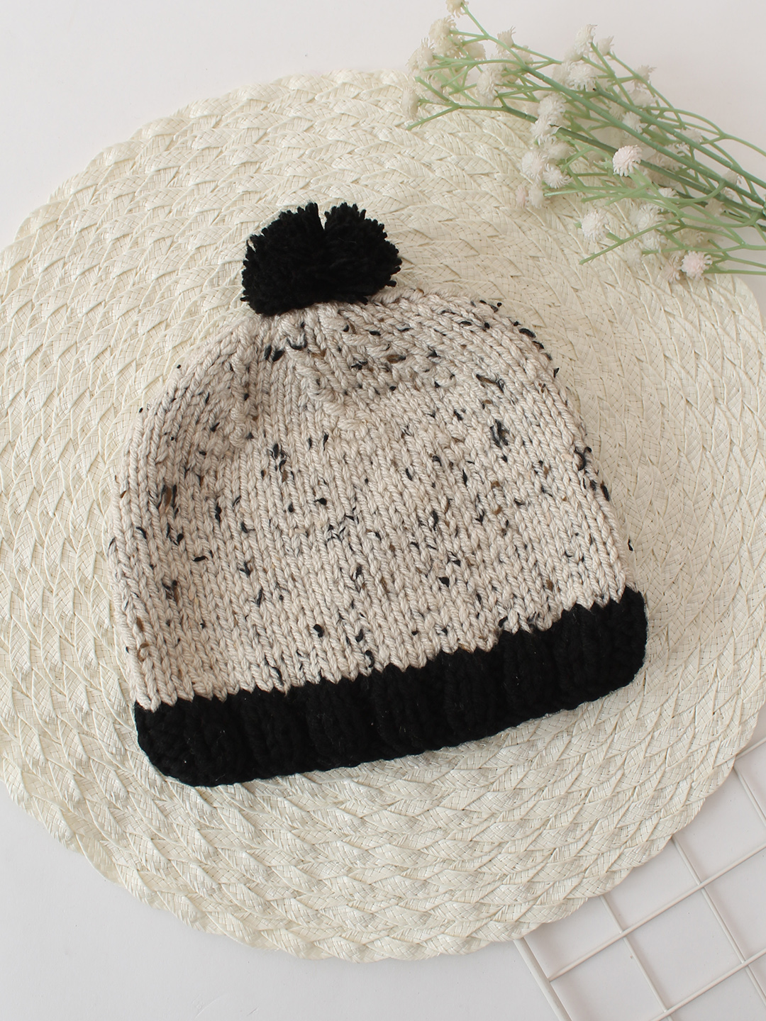 Handknitted Pom Pom Detailed Cap - Cream