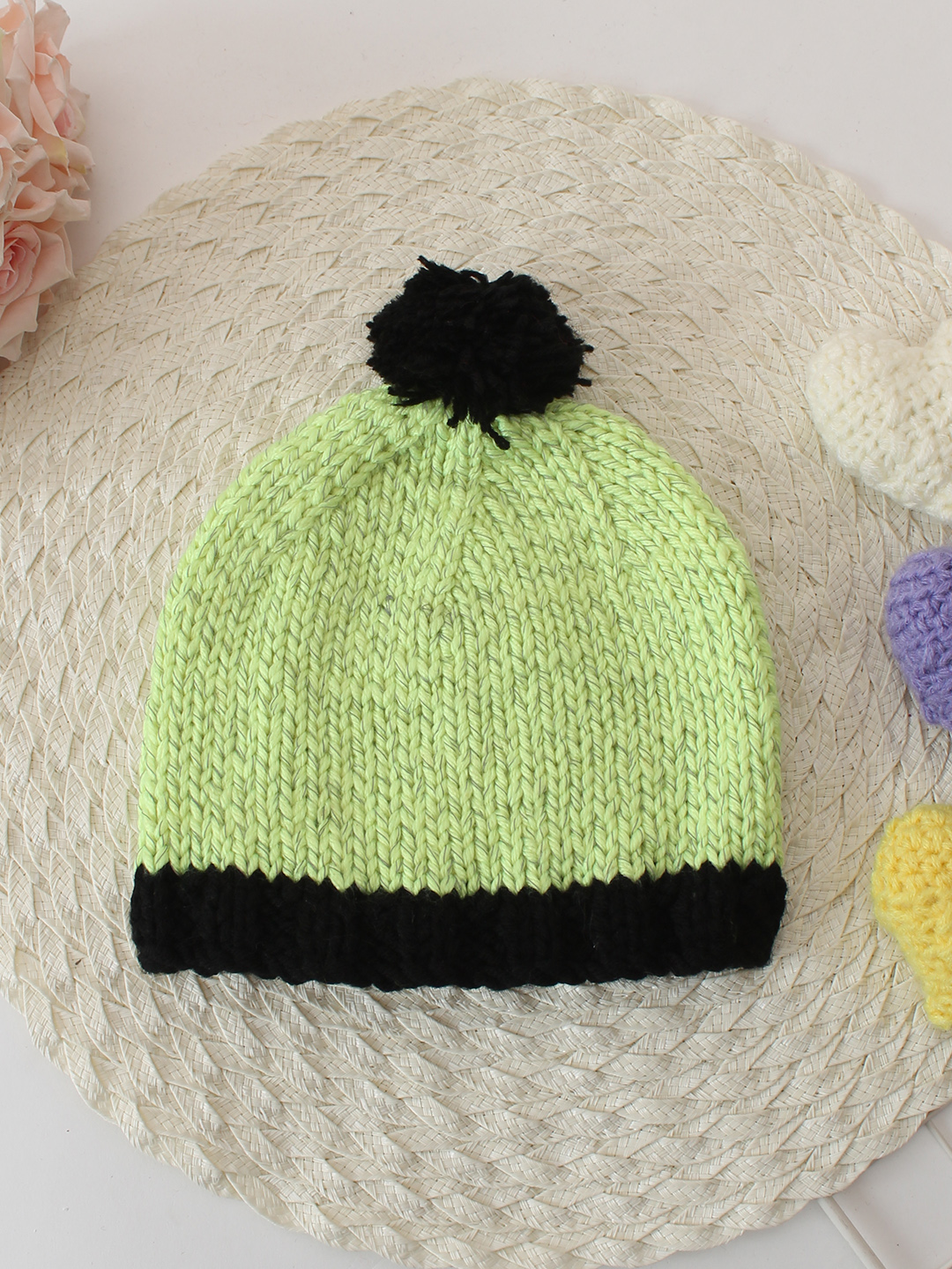 Handknitted Pom Pom Detailed Cap - Green