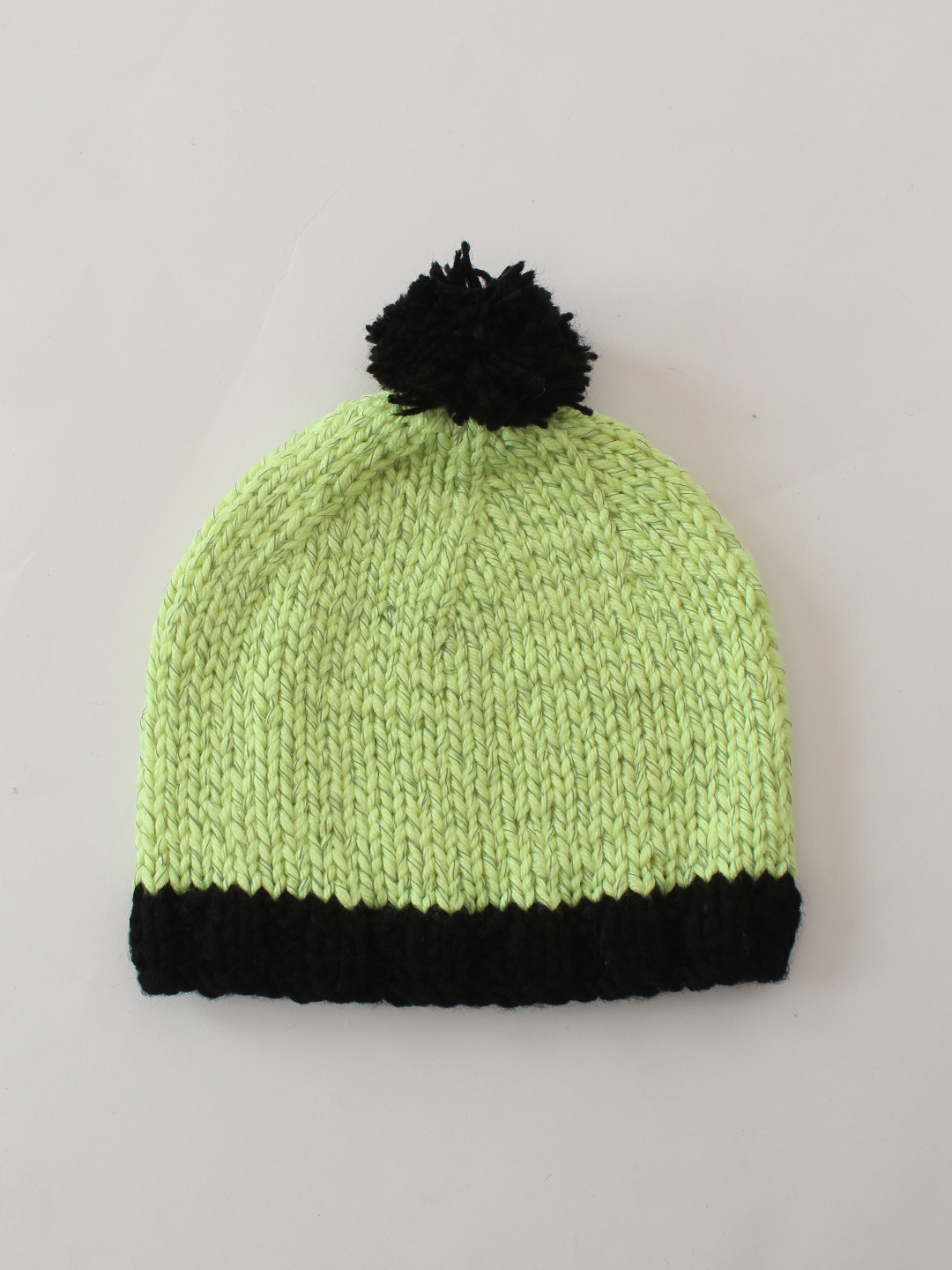 Handknitted Pom Pom Detailed Cap - Green