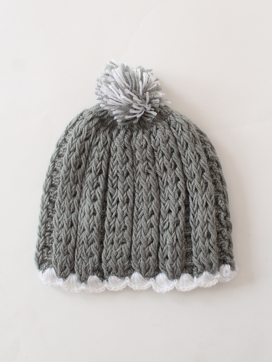 Handknitted Cable Detailed Cap - Grey