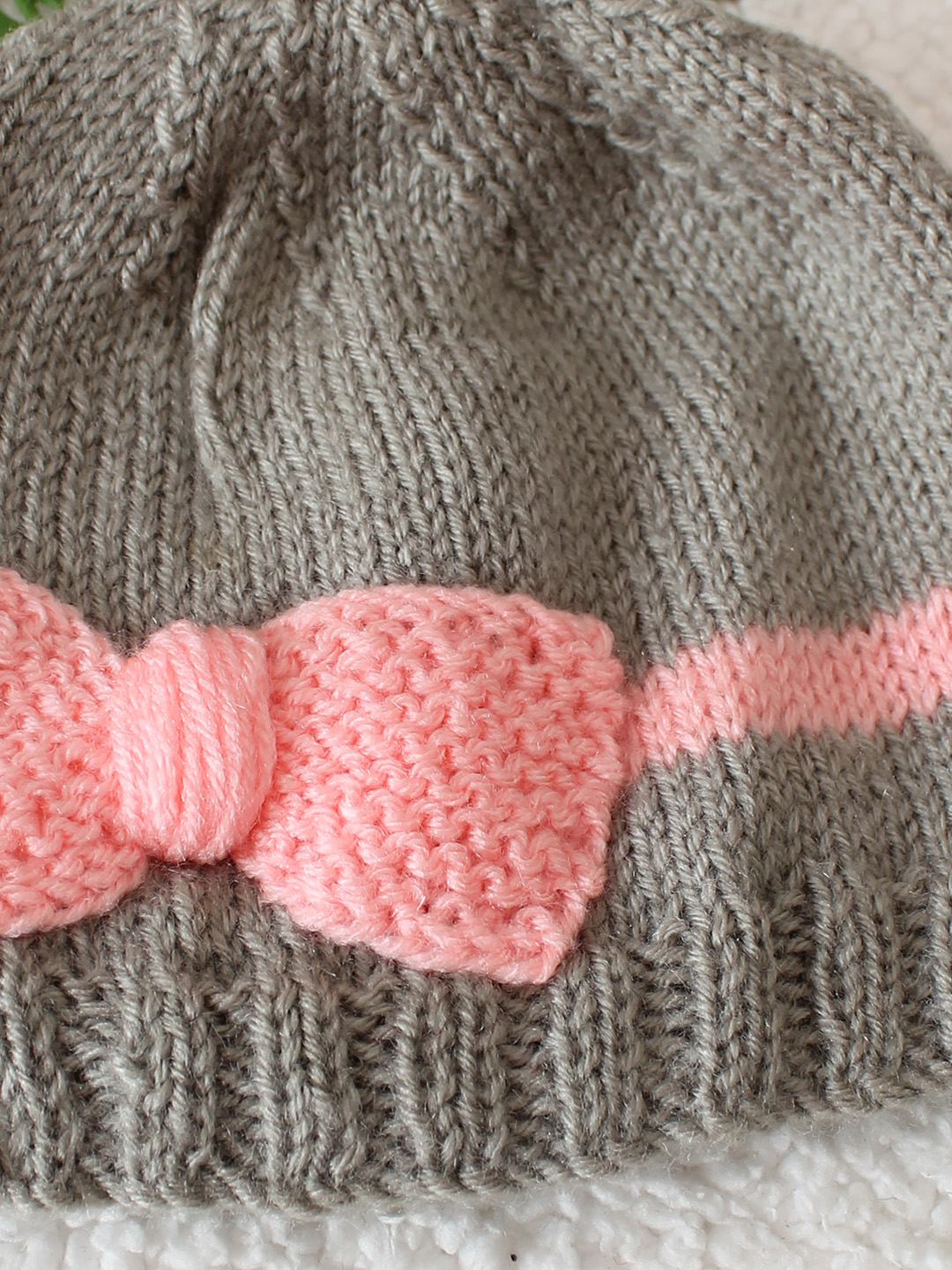 Handknitted Bow Detailed Cap - Grey