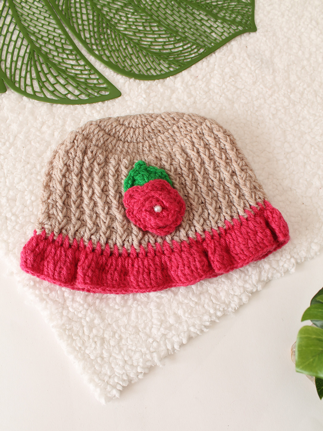 Handmade Ribbed Crochet Bucket Floral Cap - Beige