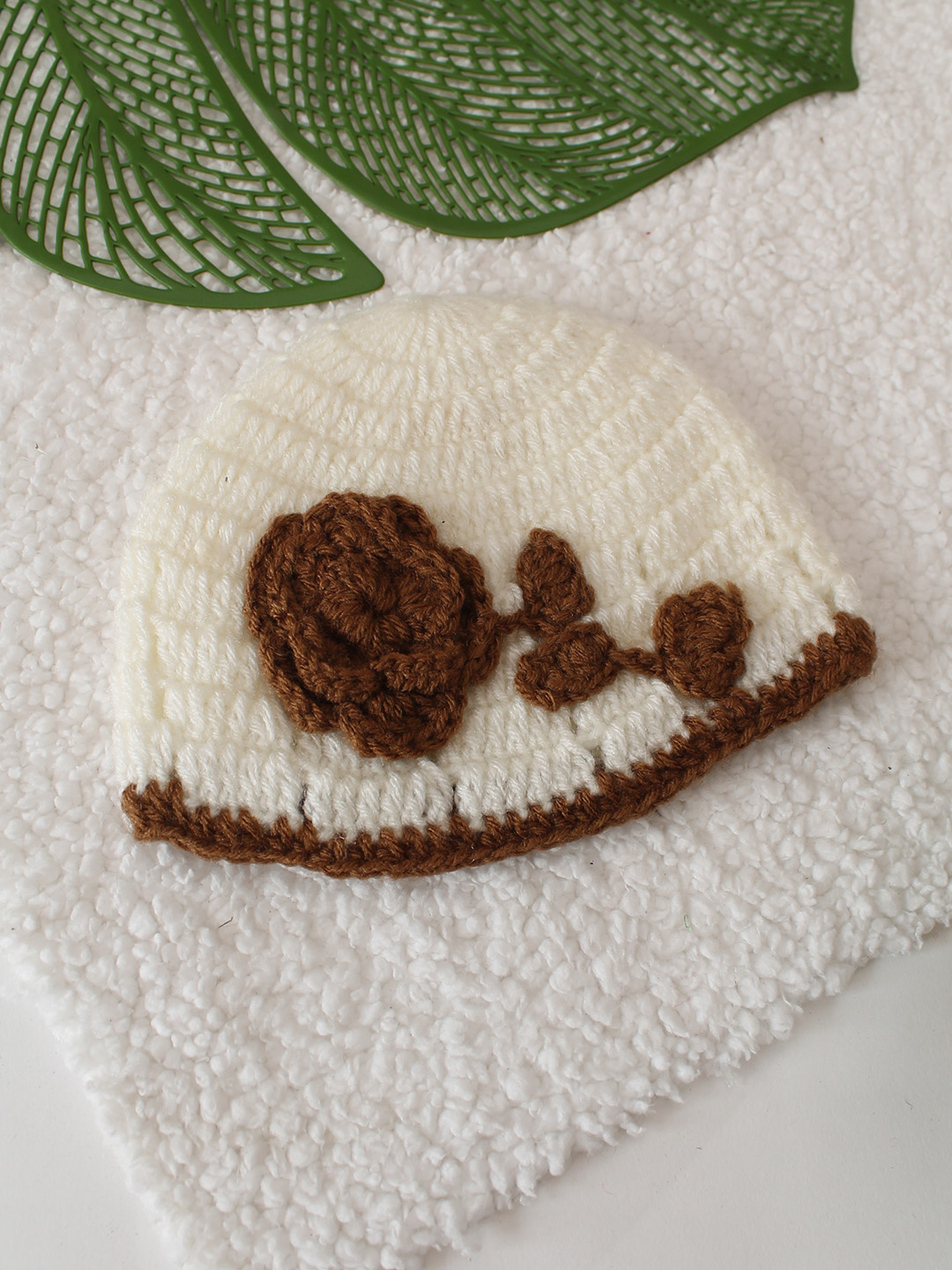 Crochet Floral Cap - Cream