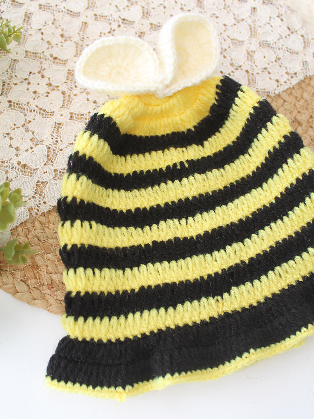 Woonie Crochet Striped Design Cap - Black
