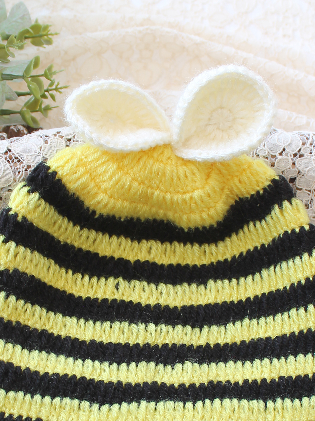 Woonie Crochet Striped Design Cap - Black