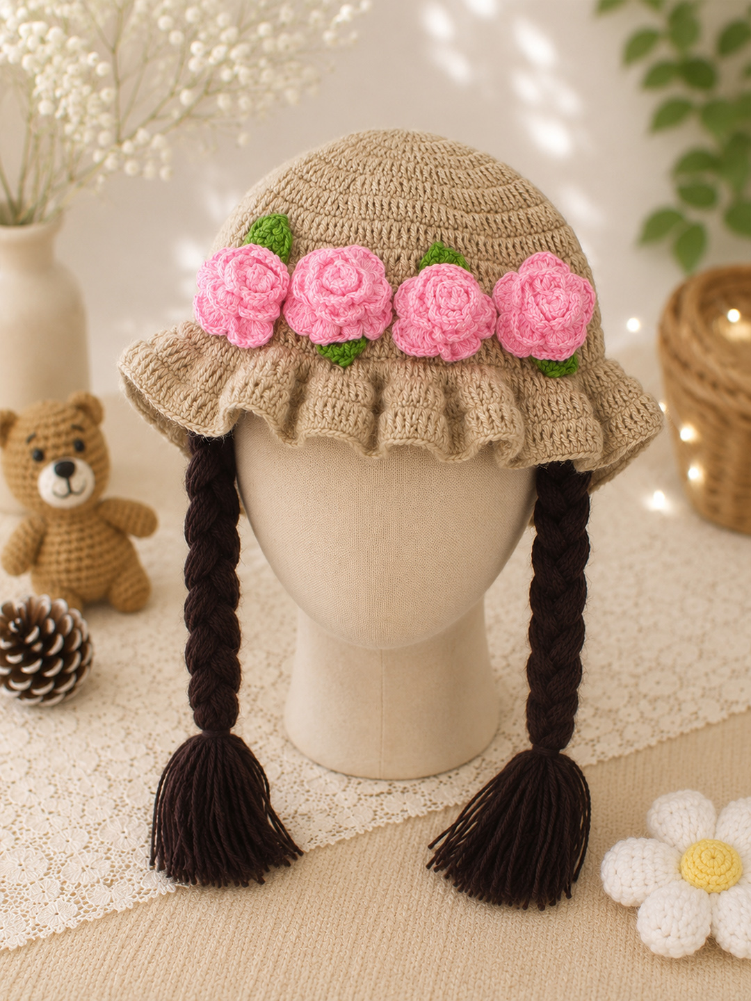 Woonie Crochet Floral Applique Detailed Cap - Beige