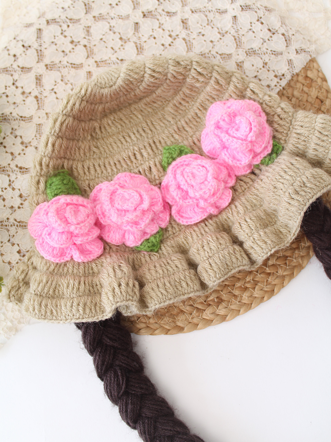 Woonie Crochet Floral Applique Detailed Cap - Beige