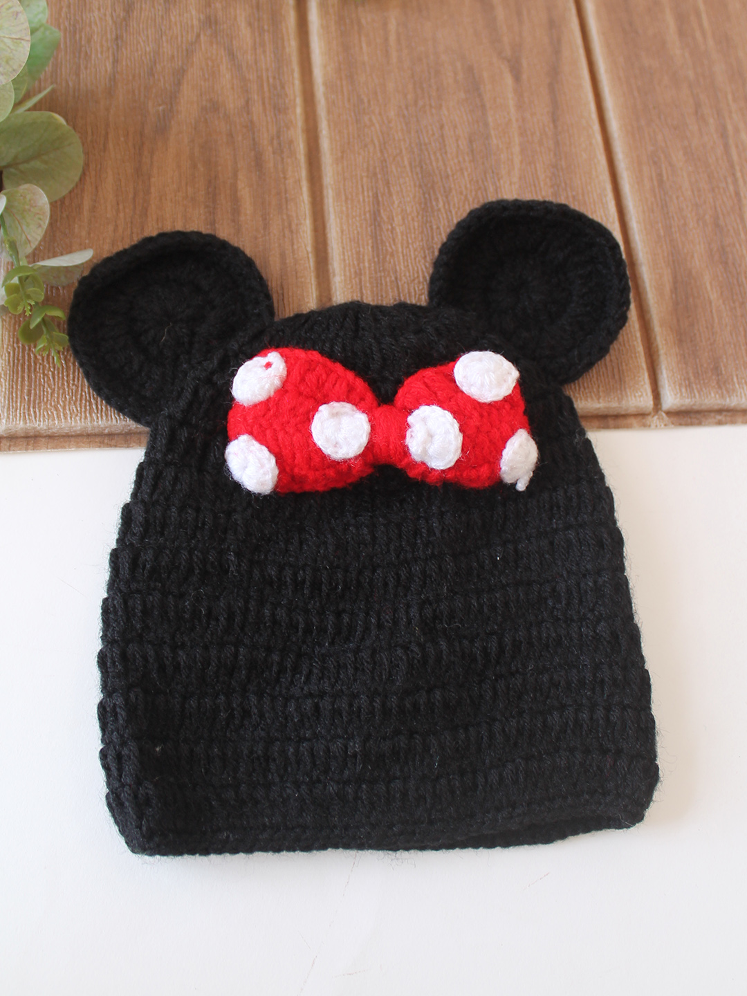 Woonie Crochet Bow Detailed with Ear Cap - Black