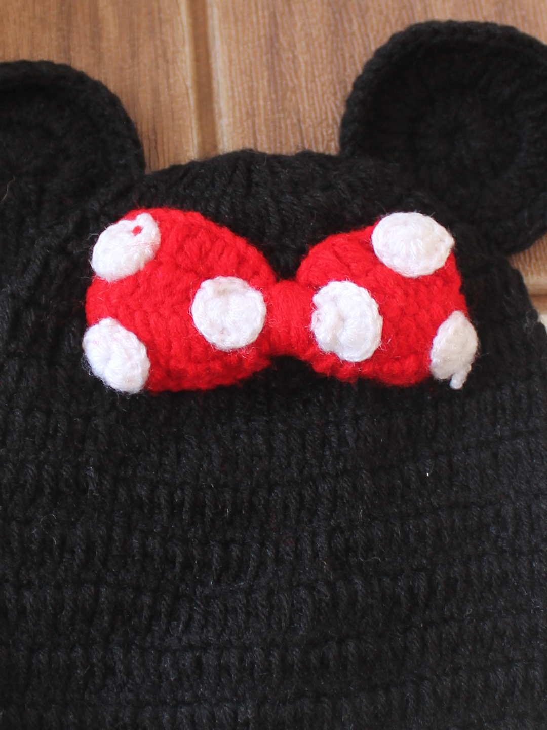 Woonie Crochet Bow Detailed with Ear Cap - Black
