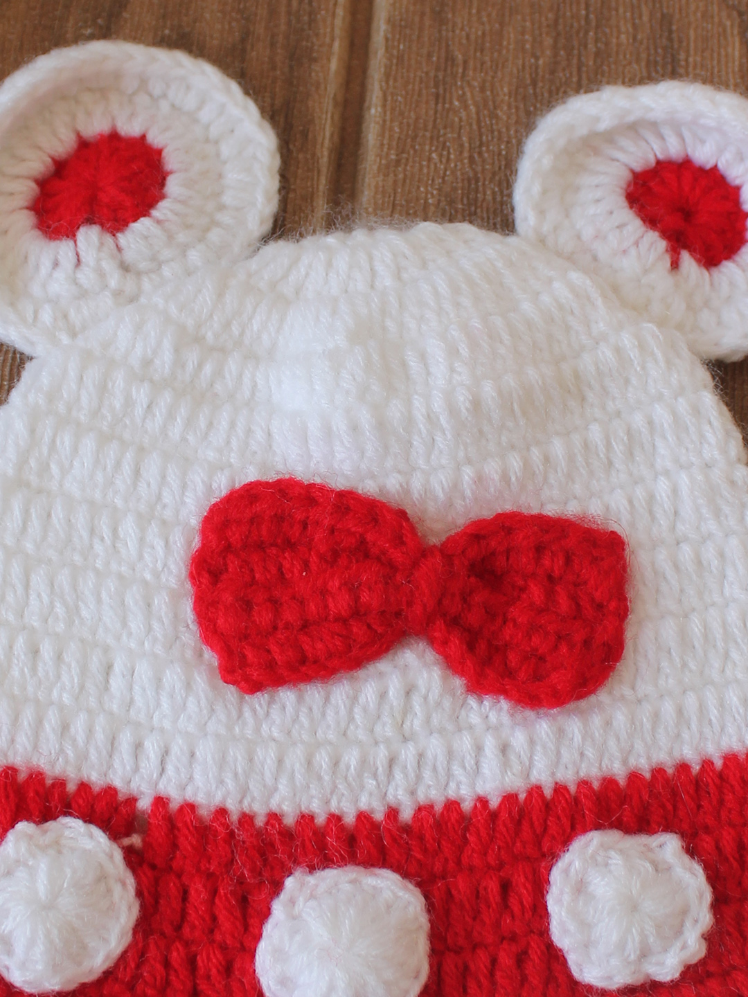 Woonie Crochet Bow Detailed with Ear Cap - White
