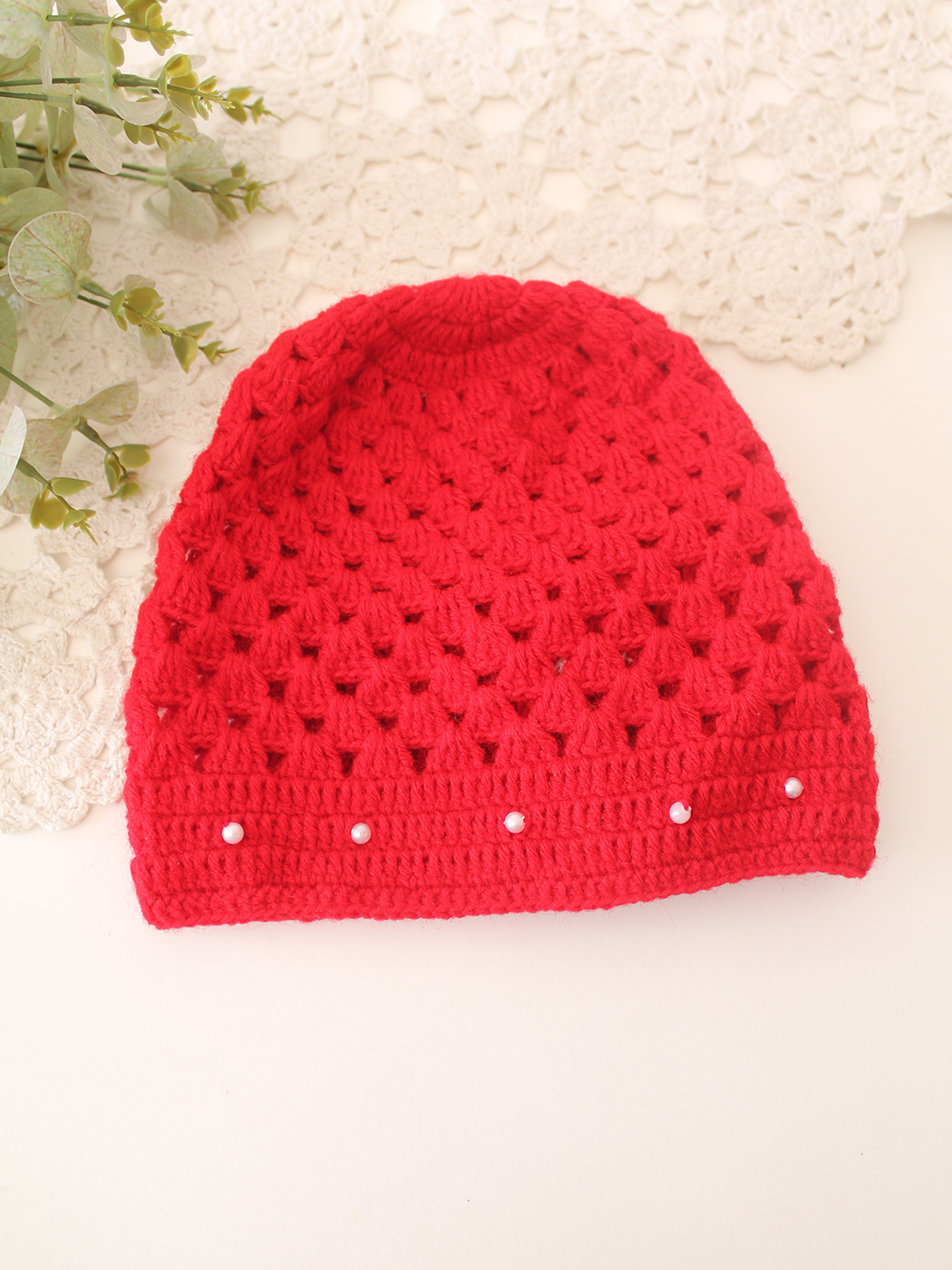 Woonie Crochet Floral Applique Detailed Cap - Red