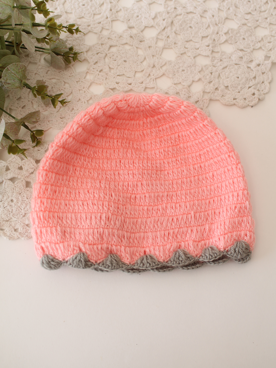 Woonie Crochet Floral Applique Detailed Cap - Peach