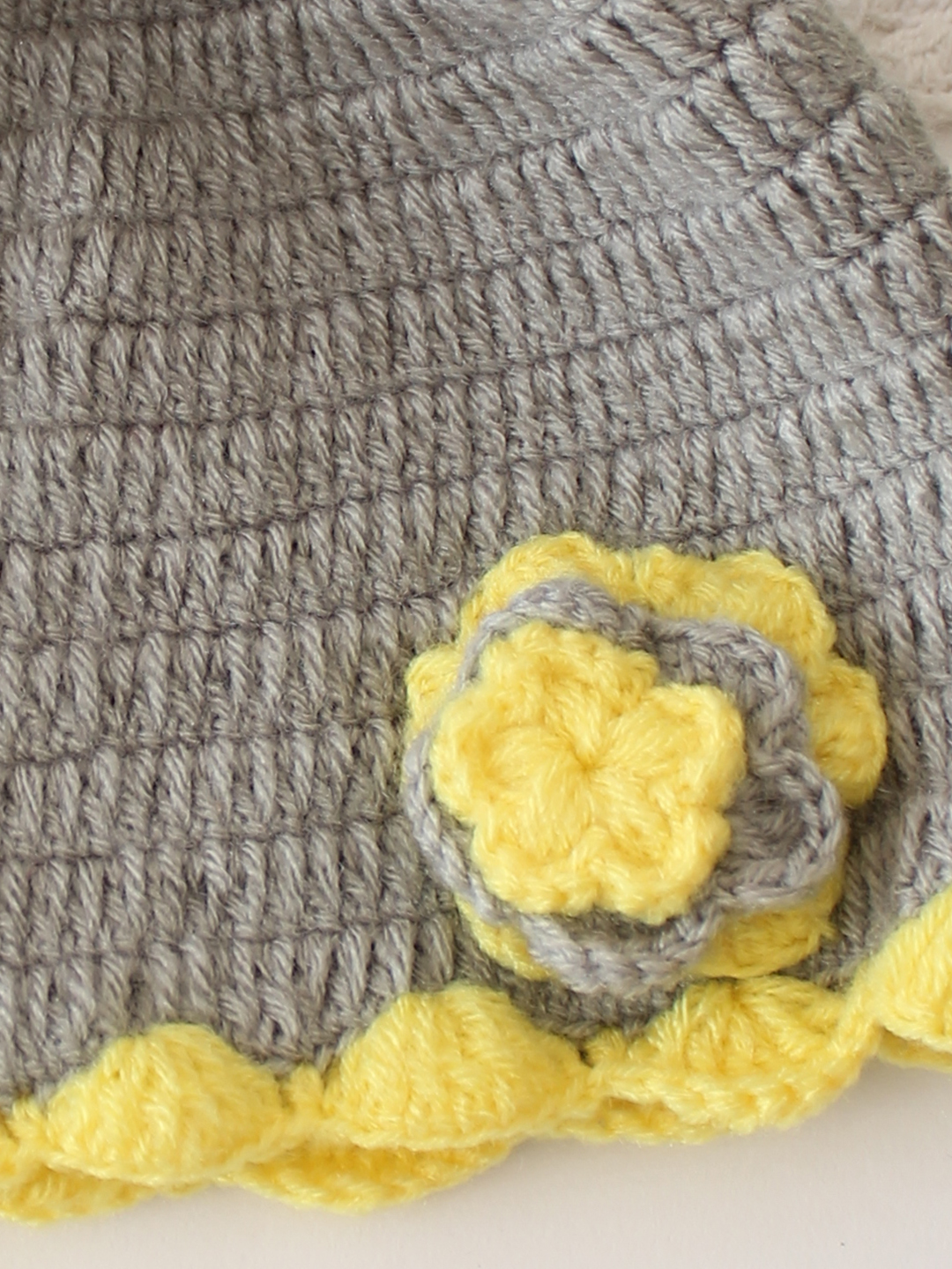 Woonie Crochet Floral Applique Detailed Cap - Light Grey