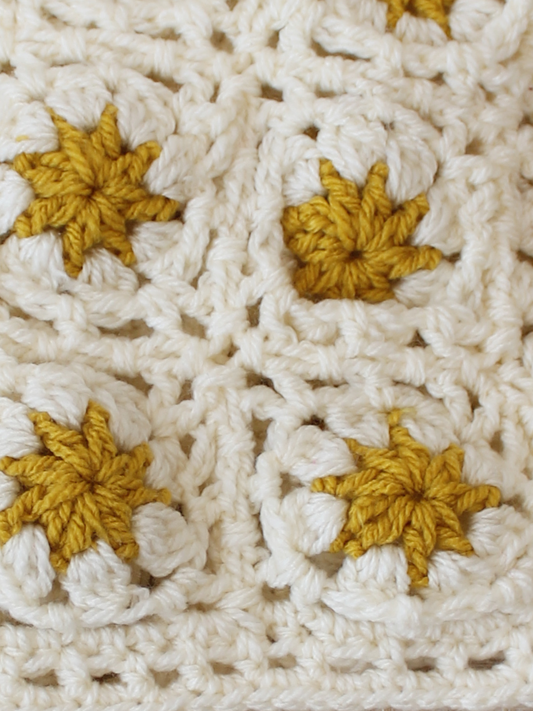 Woonie Crochet Granny Square Detailed Cap - Cream