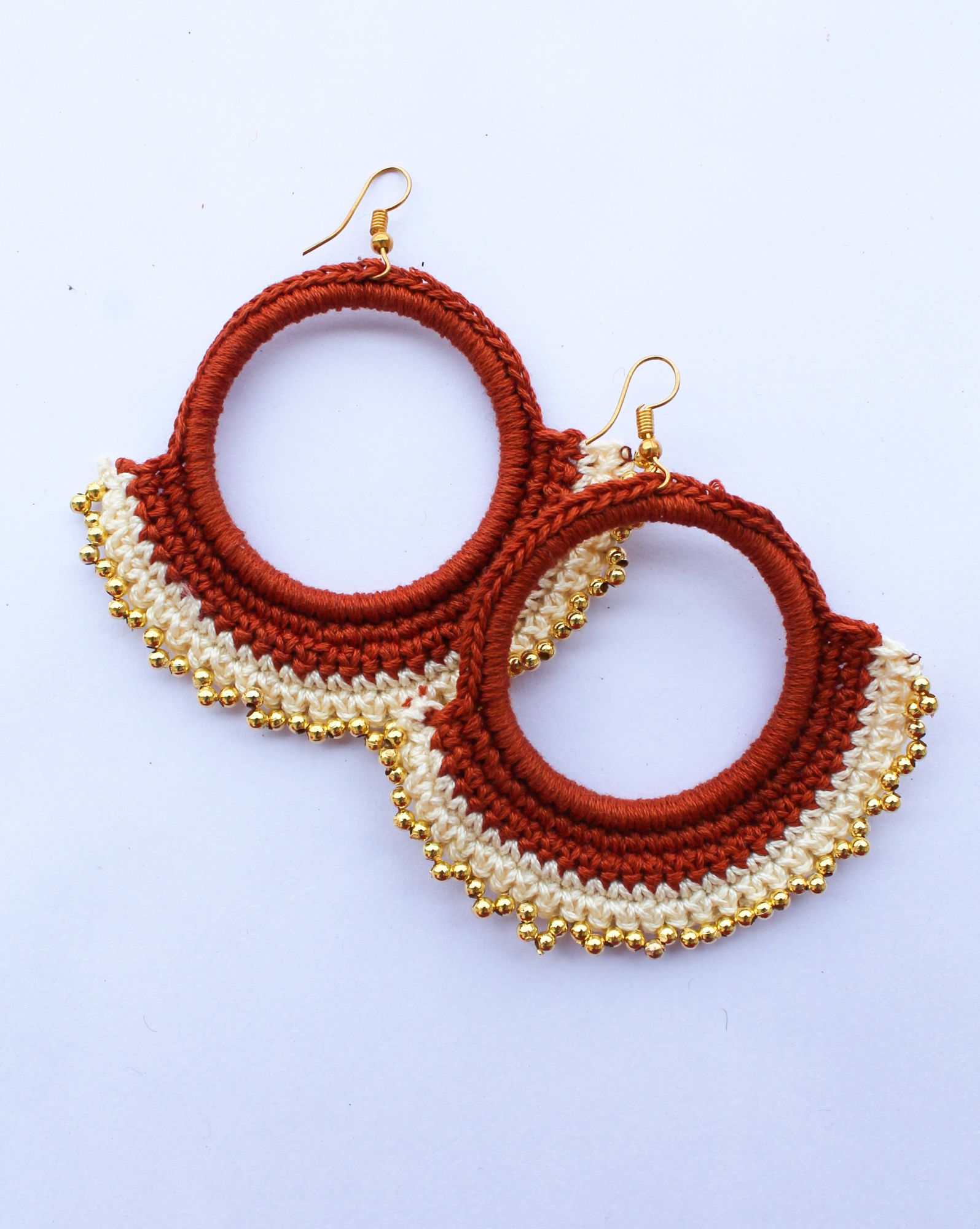 Woonie Handmade Crocheted Pearl Embellished Chanbalis-Maroon