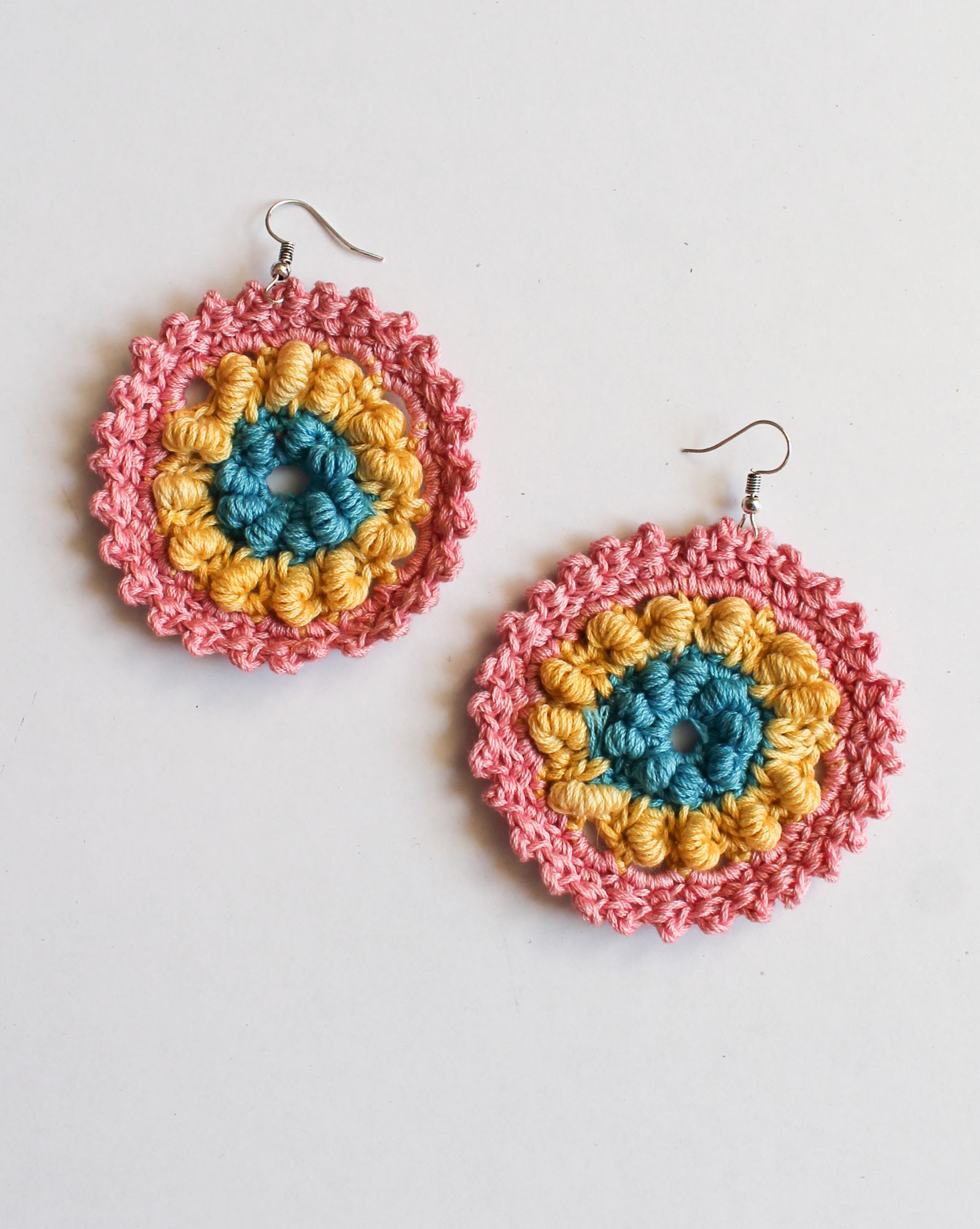 Woonie Handcrafted Round Earings-Multi-coloured