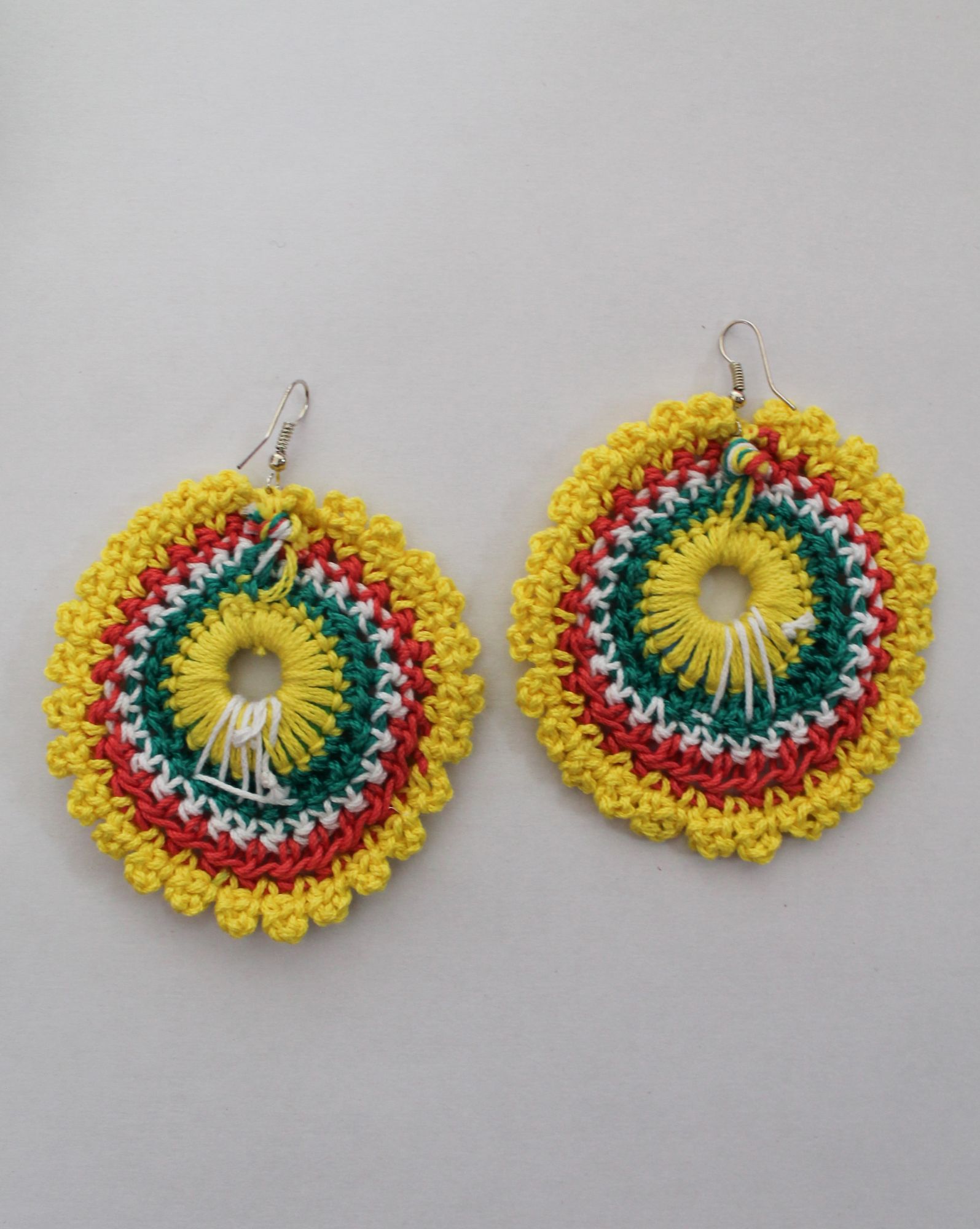 Woonie Handcrafted Round Earings-Multi-coloured