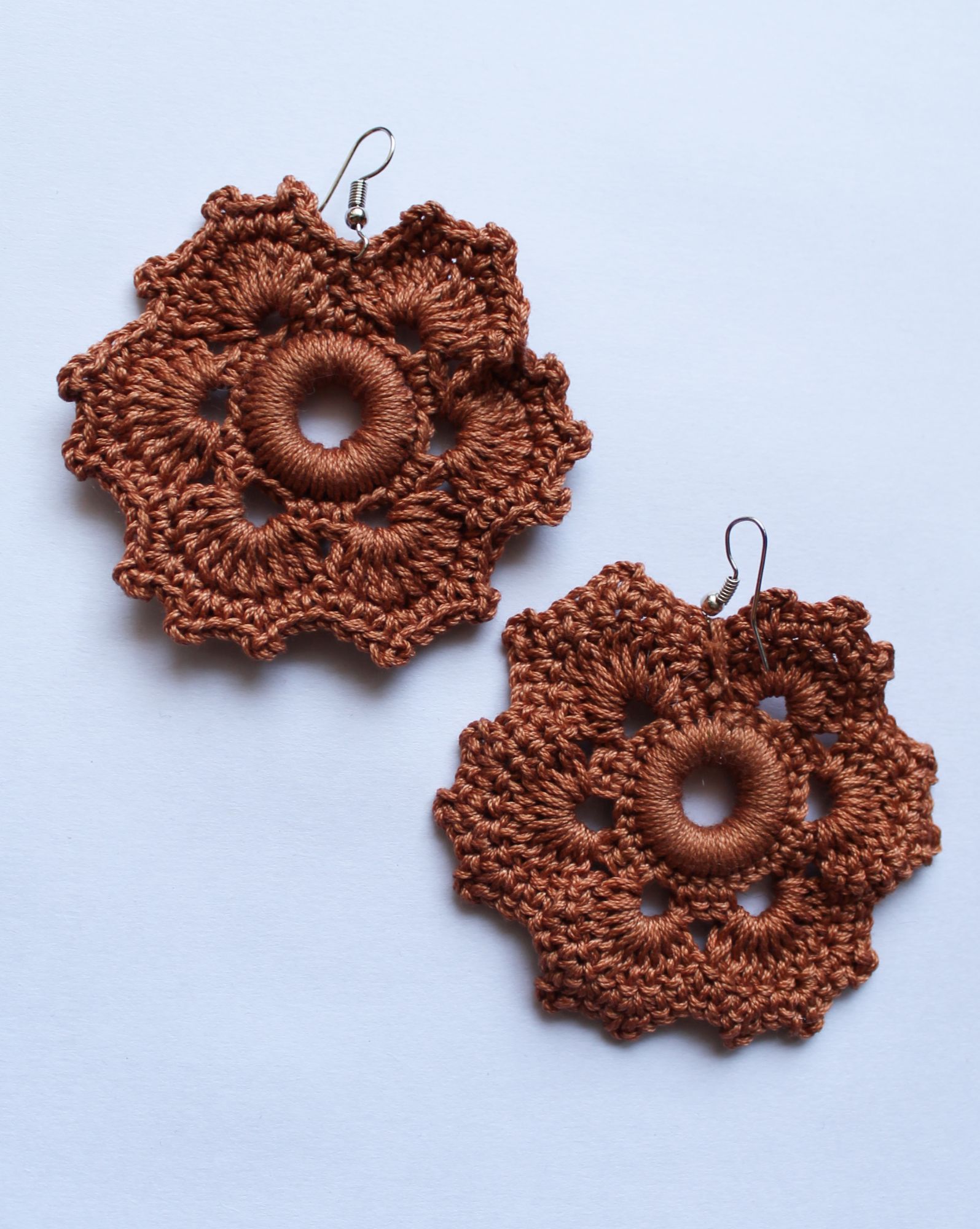 Woonie Handmade Floral Crocheted Earings-Brown