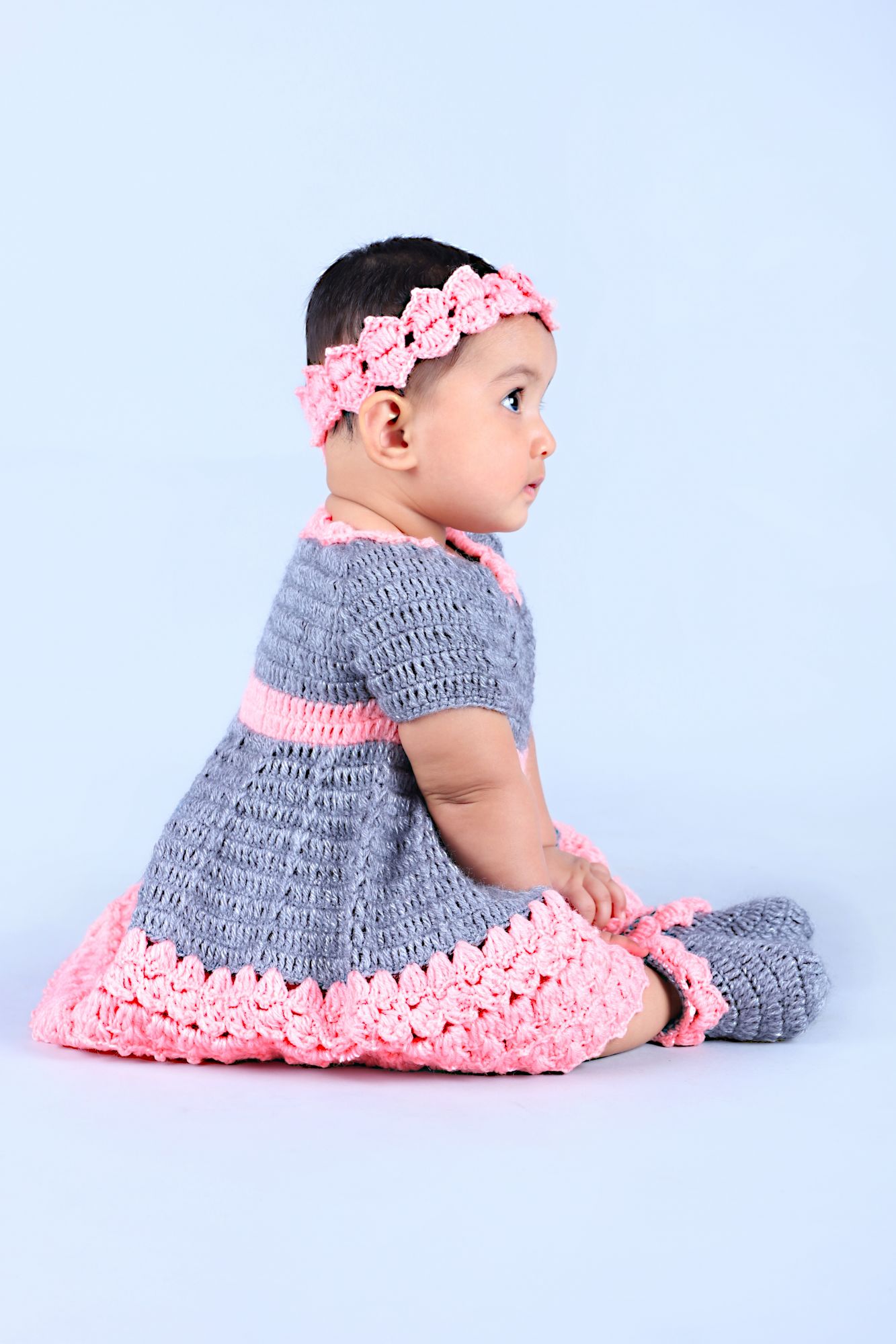 Woonie Short Sleeves Handmade Dress With Headband & Booties- Grey