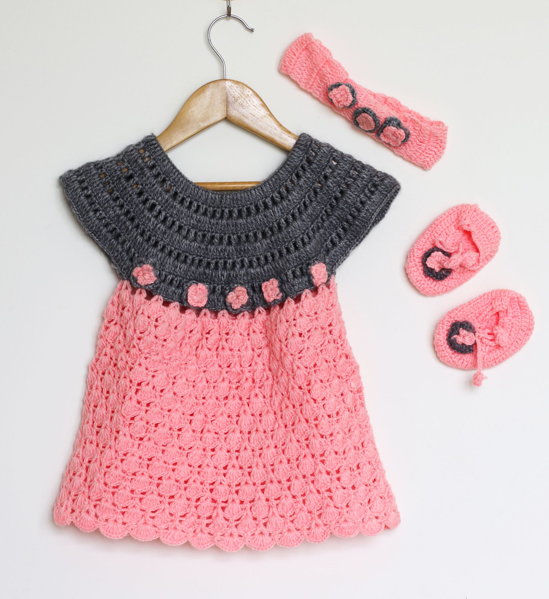 Woonie Handmade Woolen Peach Frock Set for Girls