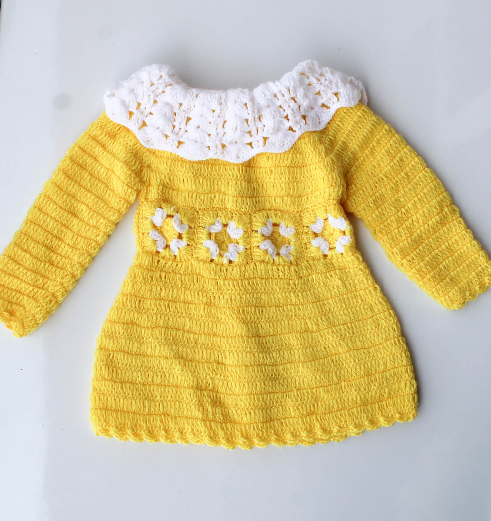 Woonie Handmade WoolenYellow Midi with Collar Detail