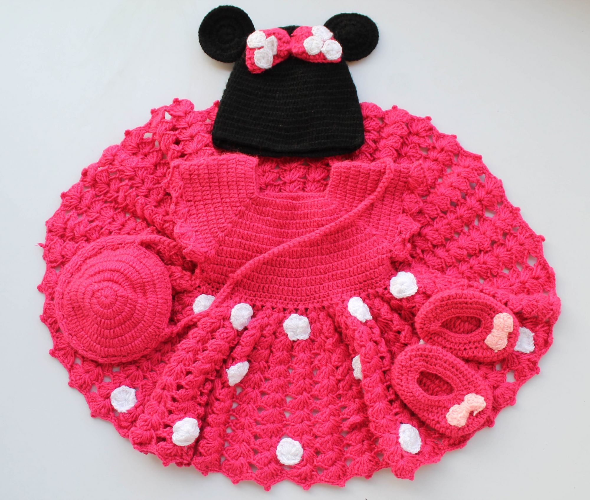 Woonie Handmade Short Sleeves Floral Design Dress With Booties & Cap With Bag - Pink