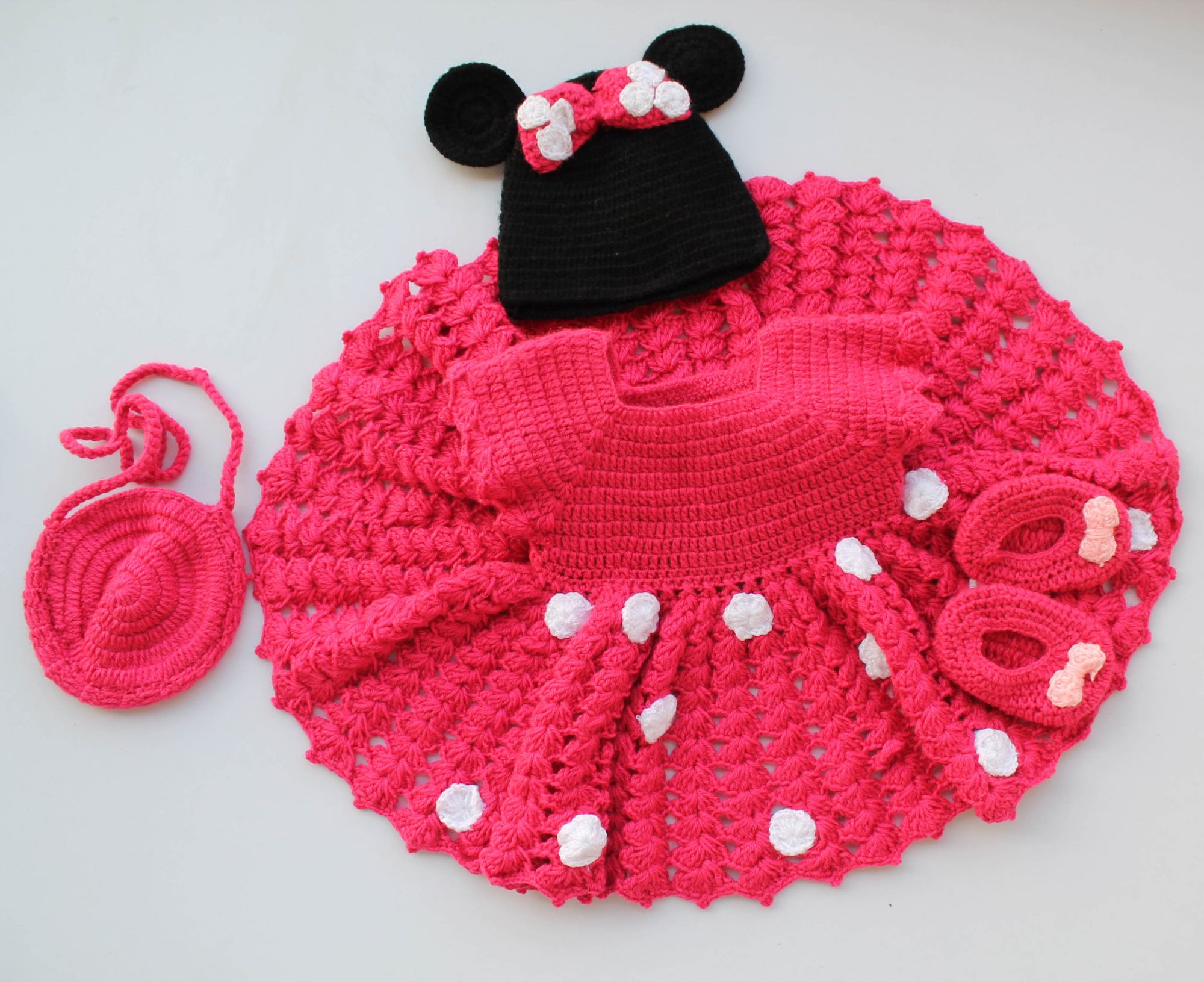 Woonie Handmade Short Sleeves Floral Design Dress With Booties & Cap With Bag - Pink