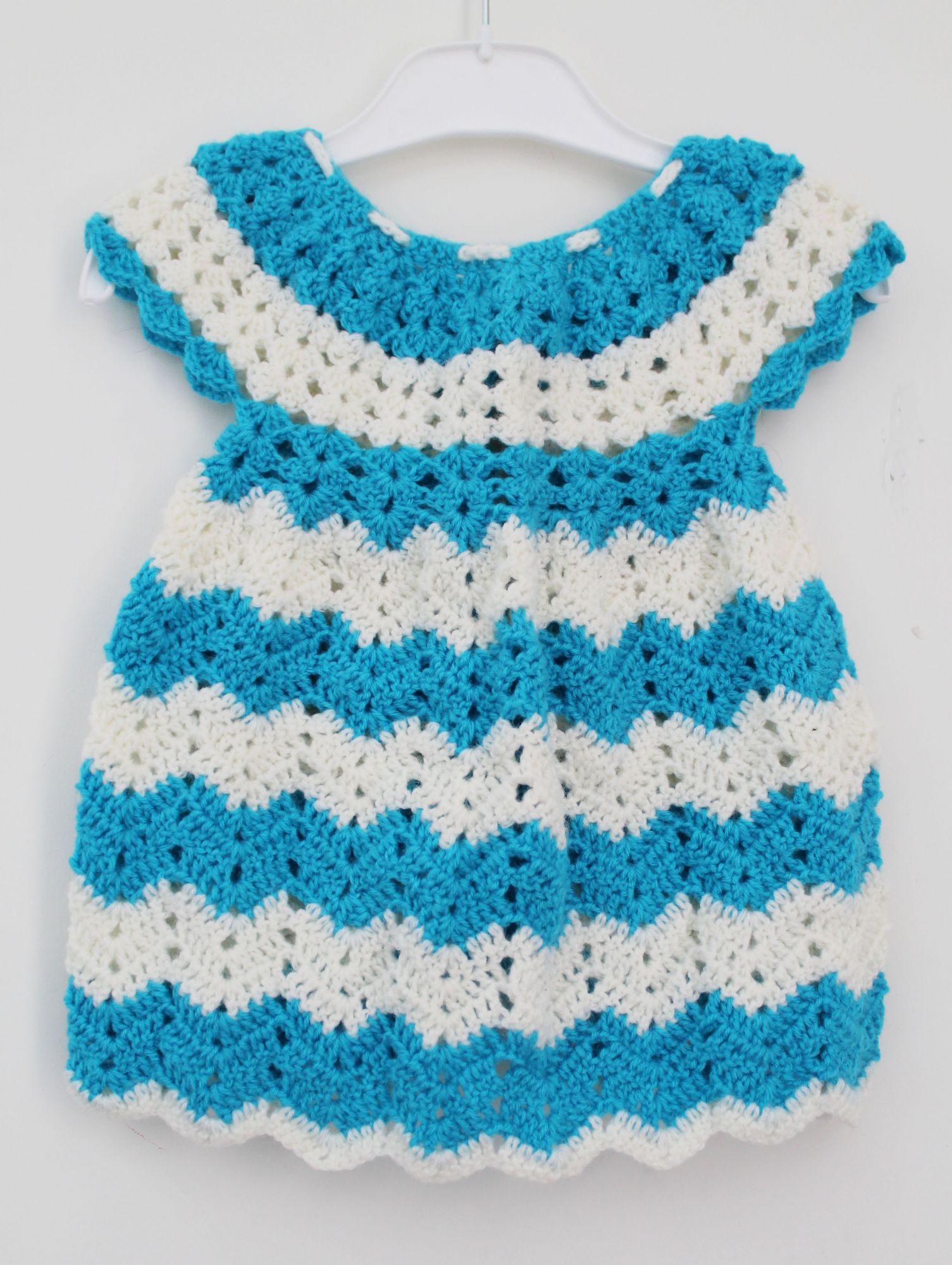 Woonie Dual Color Sleeveless Dress With Cap & Booties - Blue