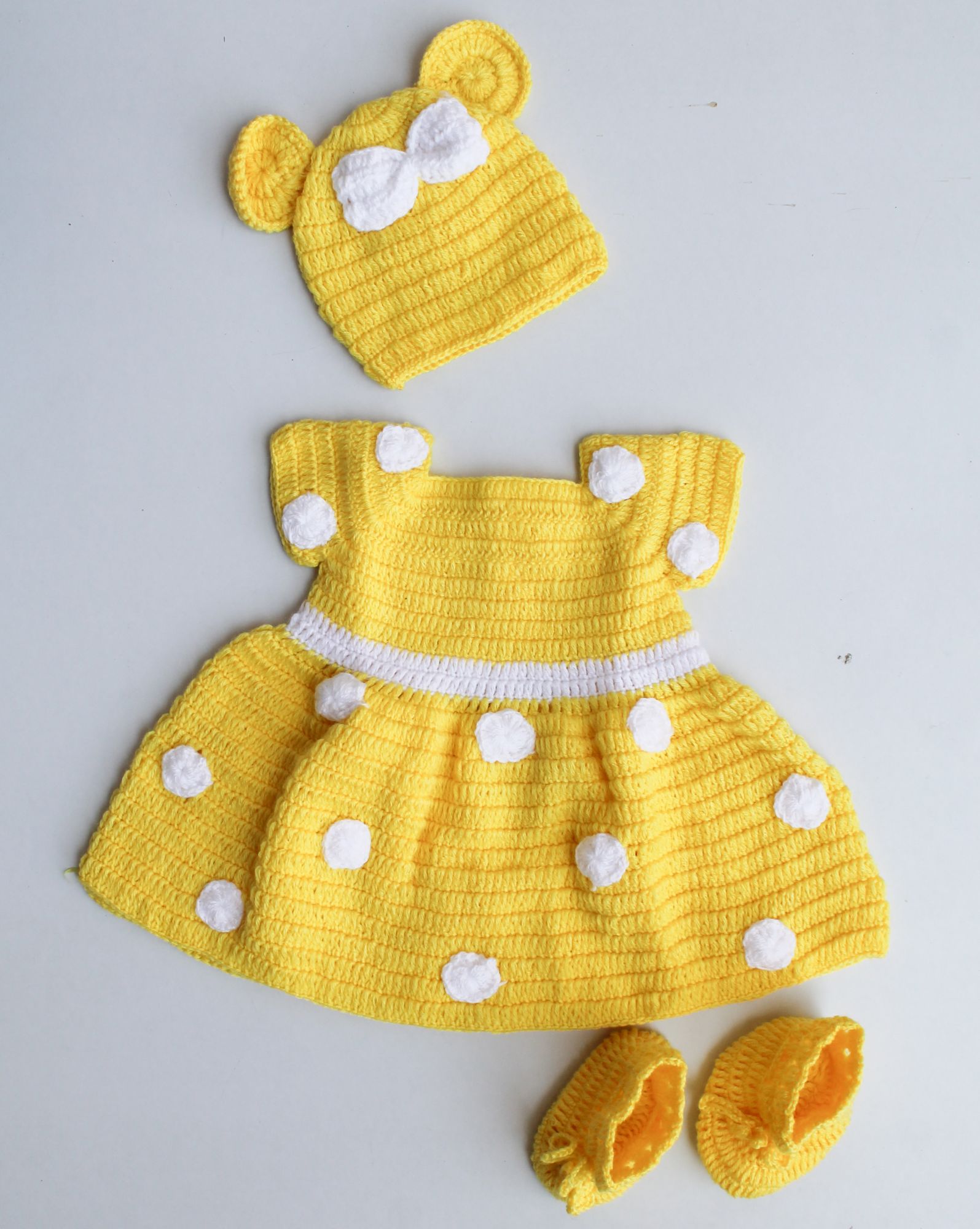 Woonie Short Sleeves Polka Dots Detailing Dress With Cap & Booties - Yellow