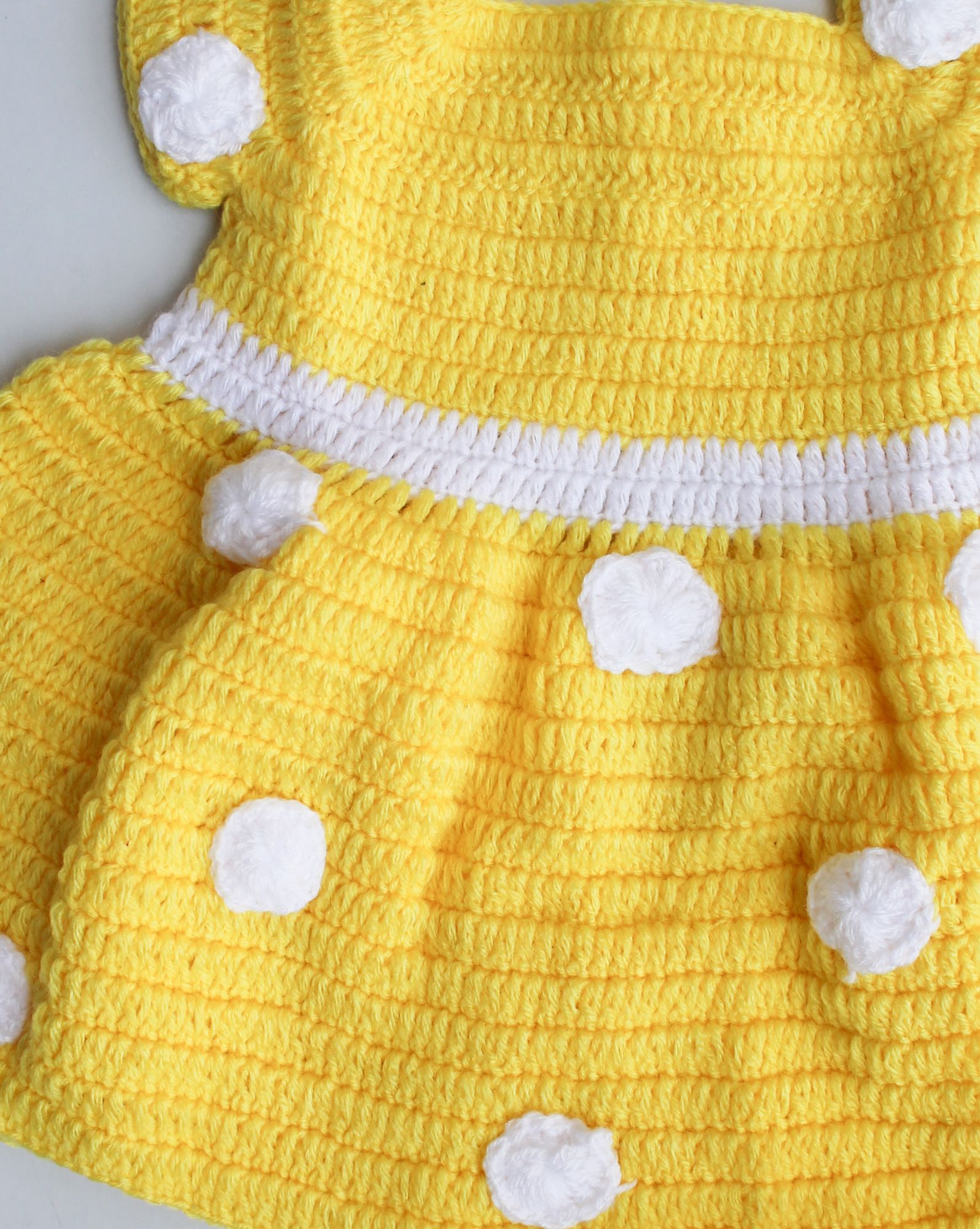 Woonie Short Sleeves Polka Dots Detailing Dress With Cap & Booties - Yellow