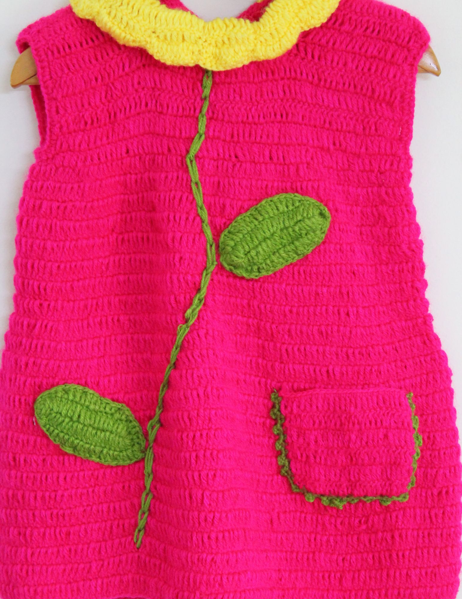 Woonie Sleeveless Leaves Detailing Dress - Pink