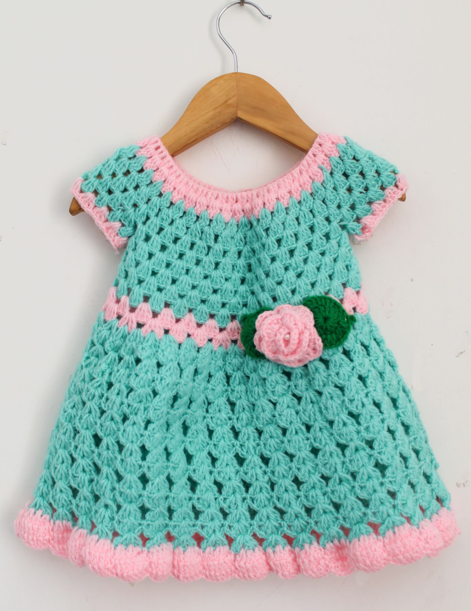 Woonie Short Sleeves Floral Design Handmade Dress With Cap - Green