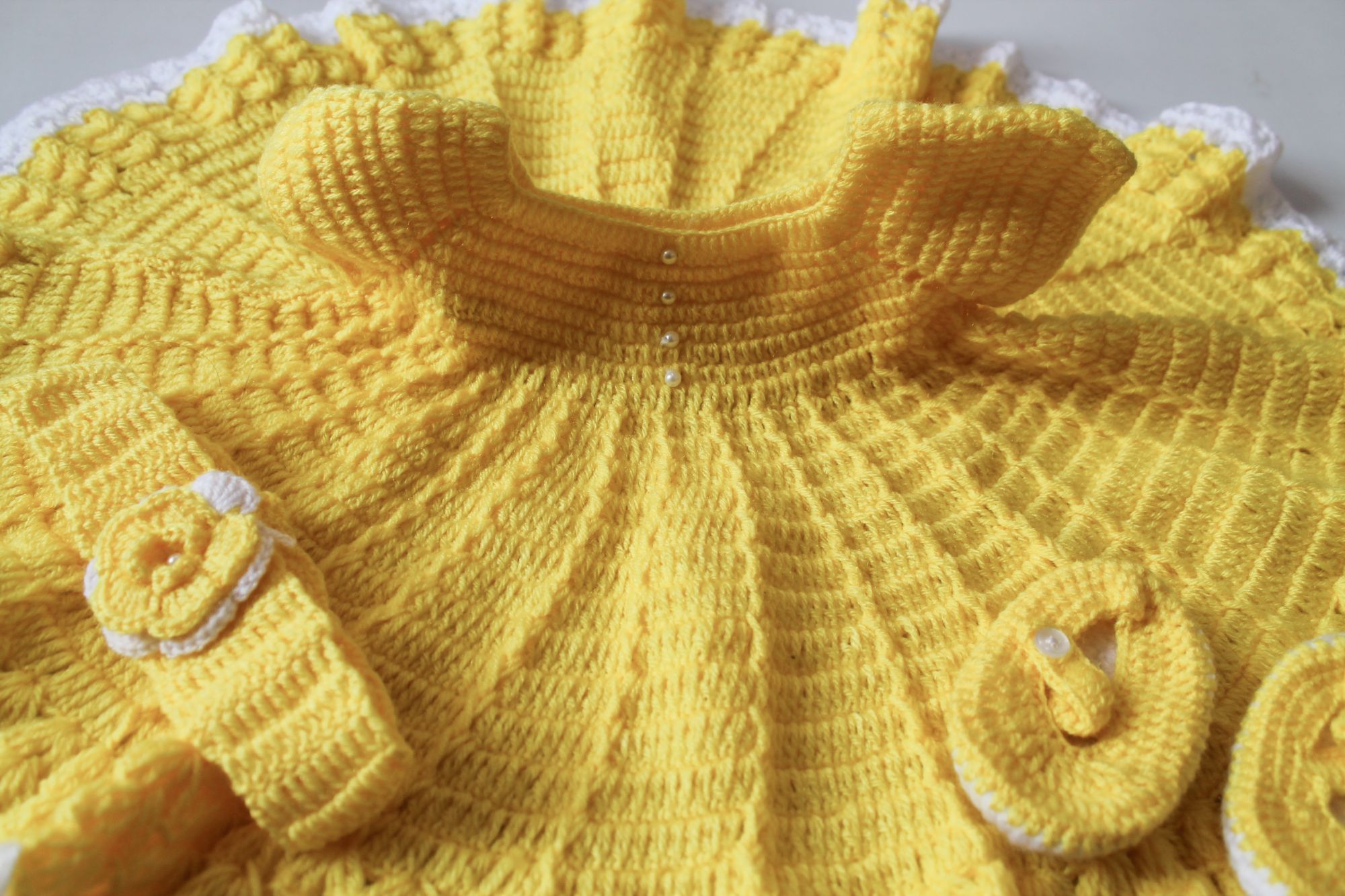 Woonie Short Sleeves Solid Colour Handmade Dress With Headband & Booties - Yellow