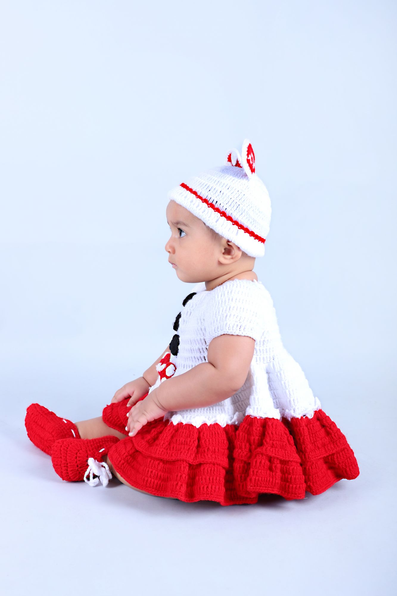 Woonie Solid Colour Handmade Short Sleeves Dress With Cap & Booties - White