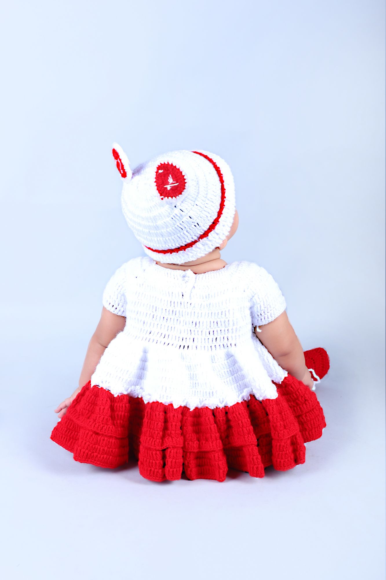 Woonie Solid Colour Handmade Short Sleeves Dress With Cap & Booties - White