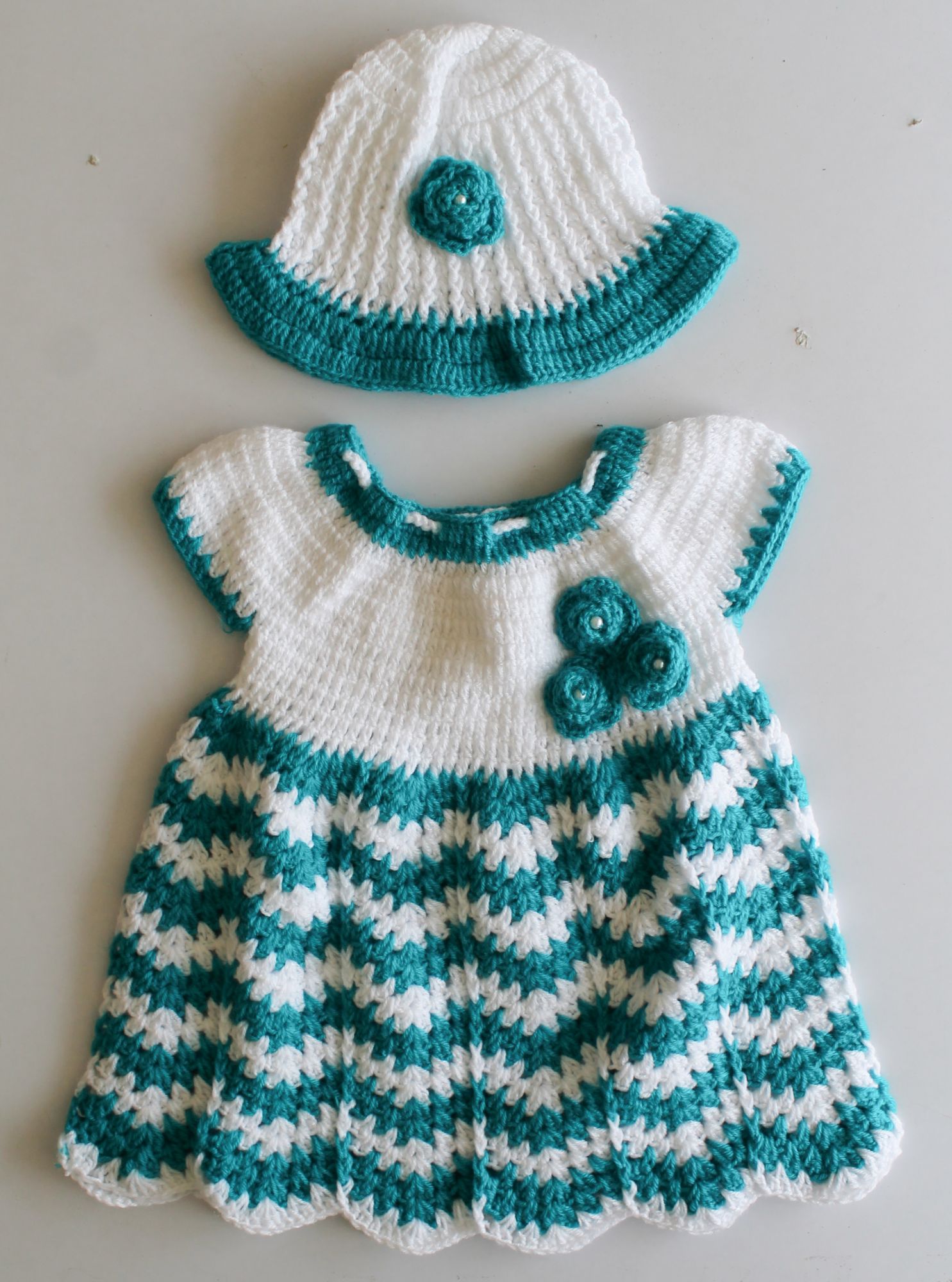 Woonie Short Sleeves Knitted Dress With Cap - Blue