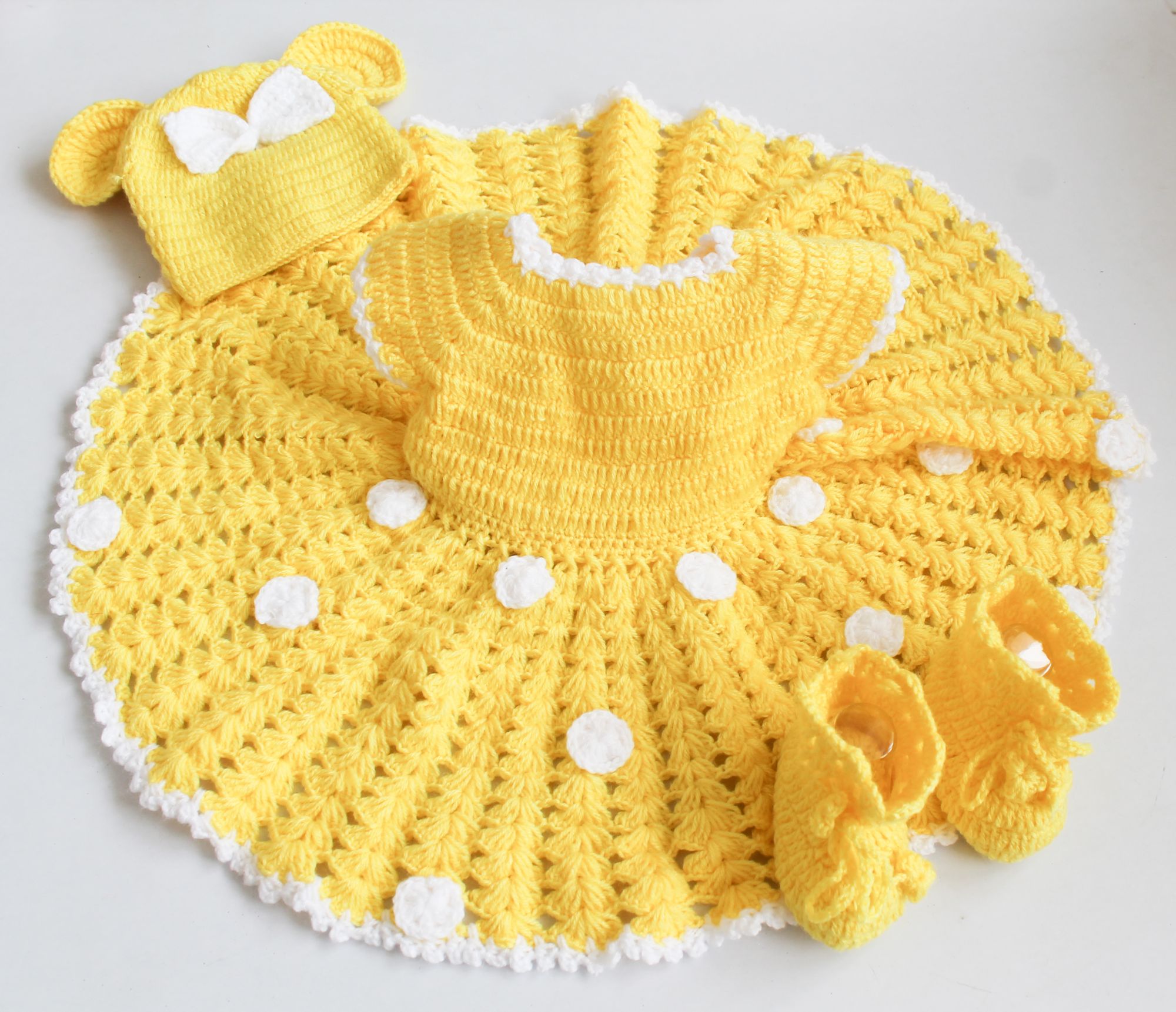 Woonie Sleeveless Flower Design Handmade Dress With Cap & Booties - Yellow