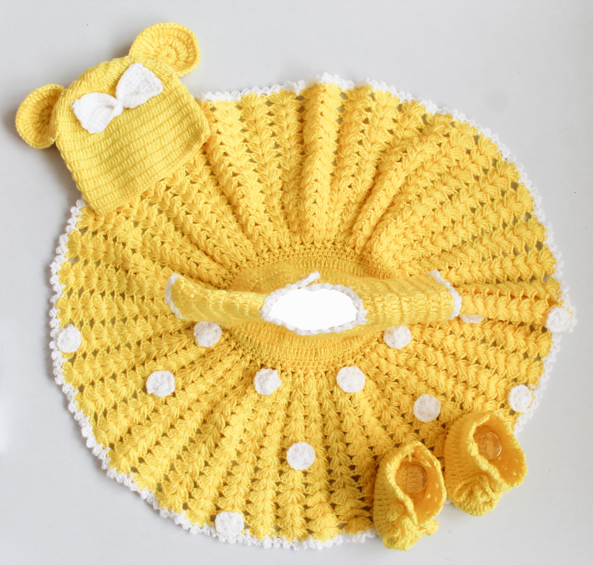 Woonie Sleeveless Flower Design Handmade Dress With Cap & Booties - Yellow