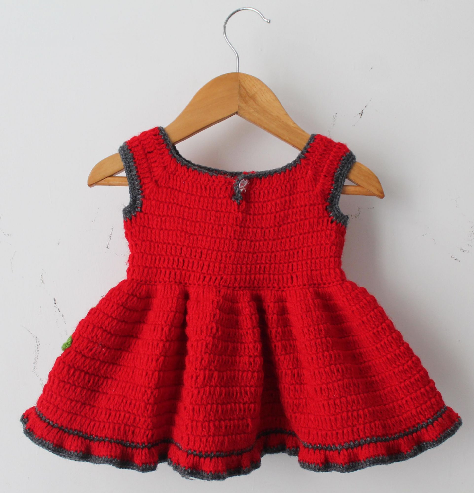 Woonie Handmade Sleeveless Flowers Applique Frock- Red
