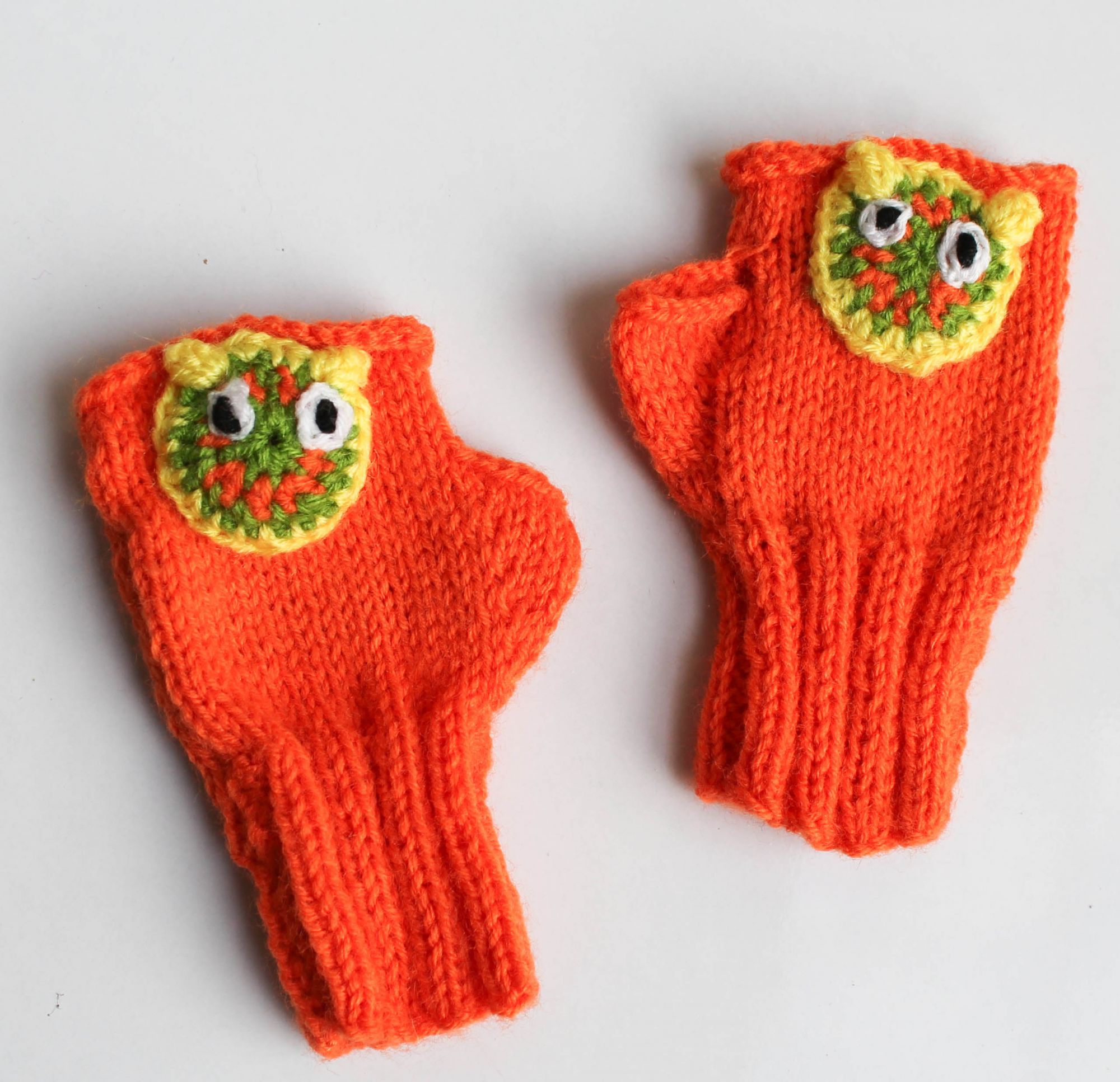 Woonie Handmade Face Detailing Gloves - Orange