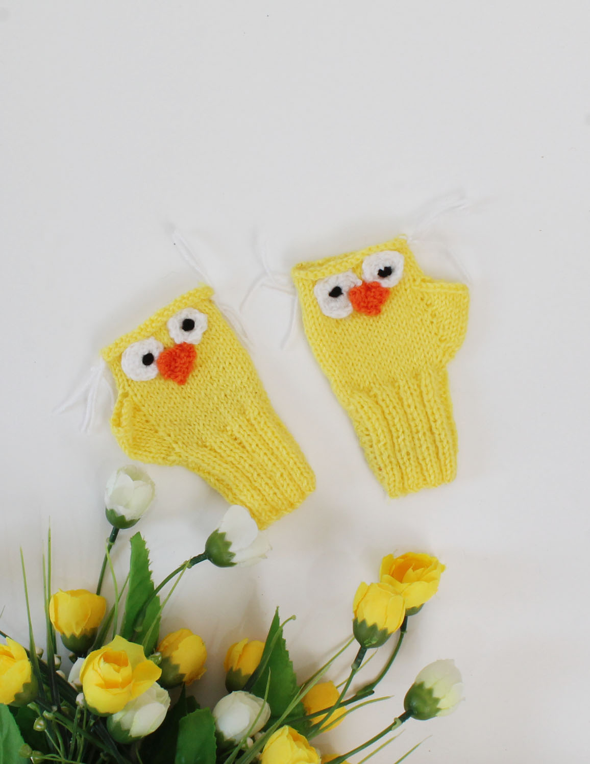Handmade Knitted Fingerless Hen Design Gloves-Yellow