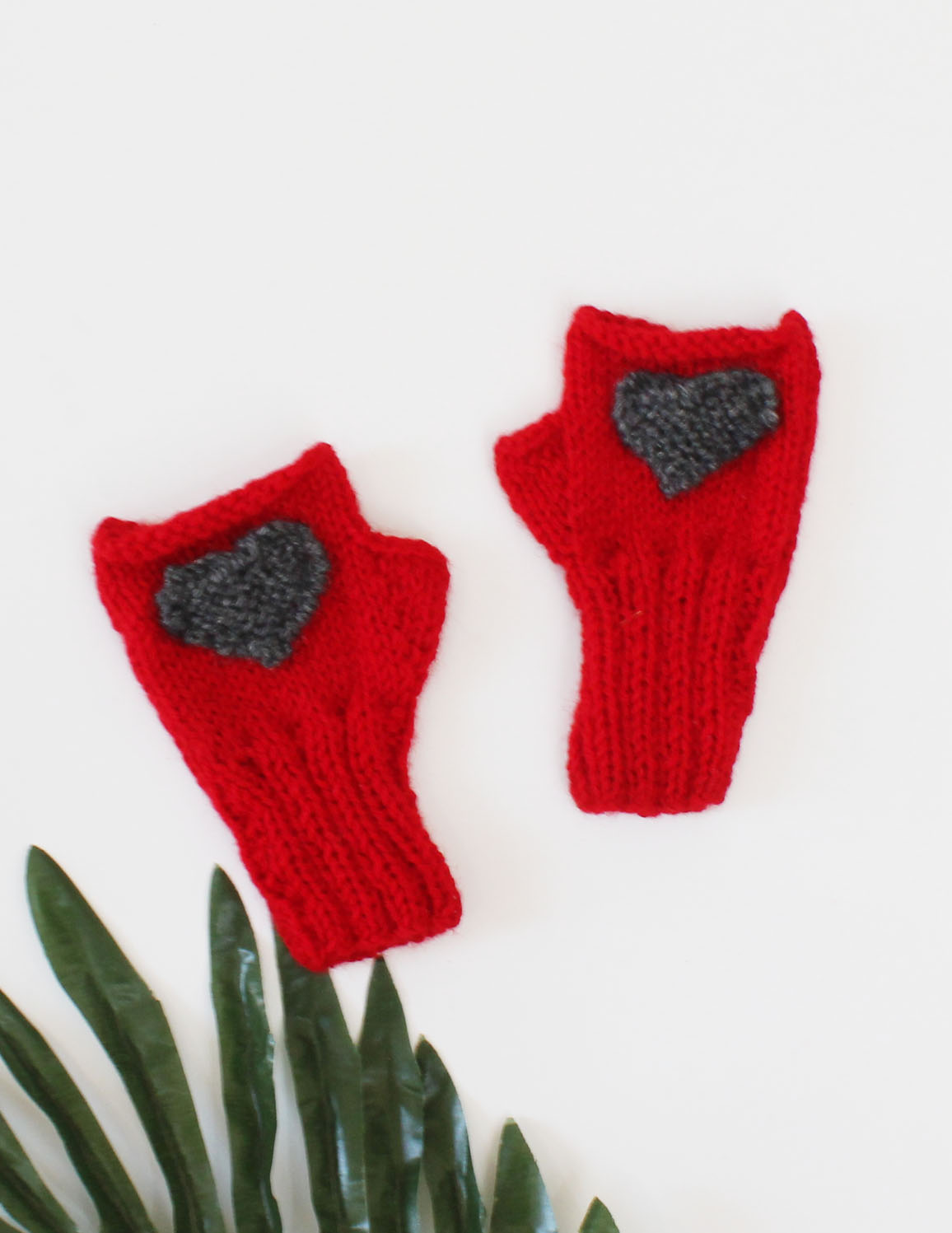 Handmade Knitted Fingerless Heart Detailing Gloves-Red