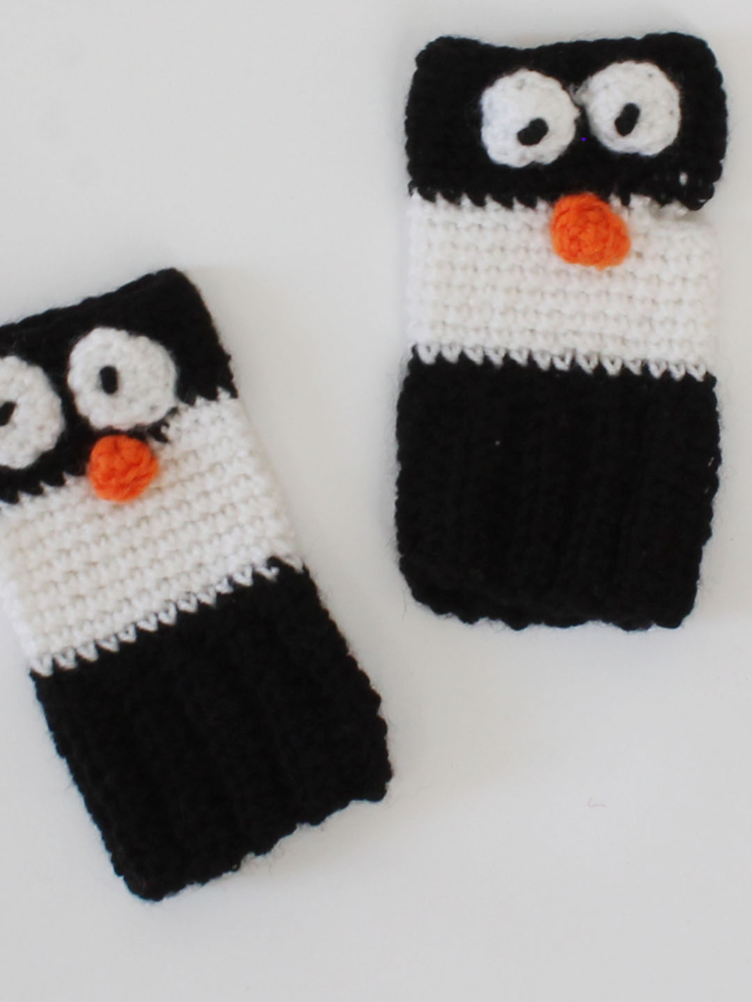 Handmade Knitted Fingerless Eyes Detailing Gloves-Black & White