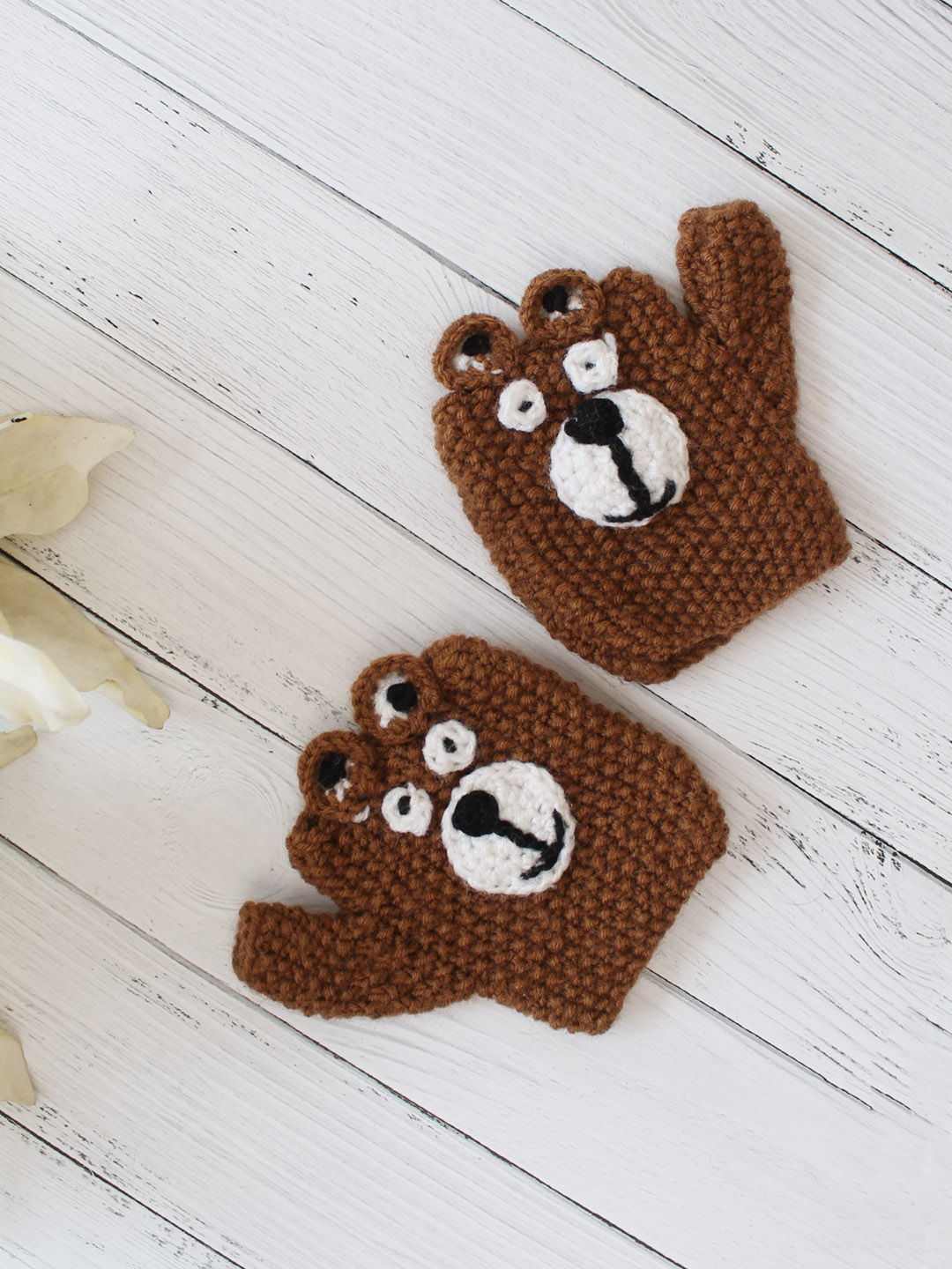 Woonie Bear Applique Detailed Fingerless Gloves - Brown