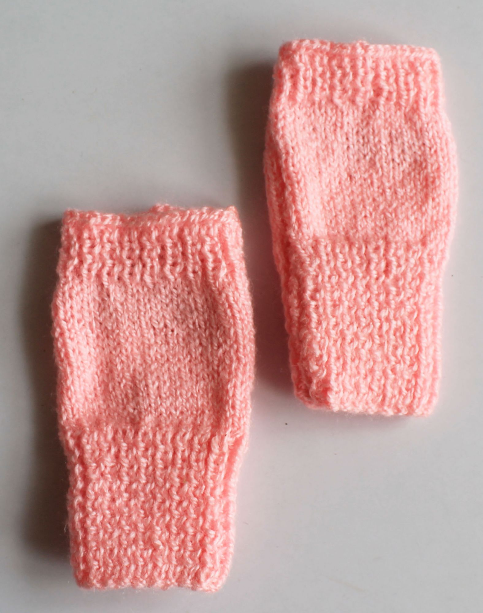 Woonie Handmade Embroidered Gloves - Pink