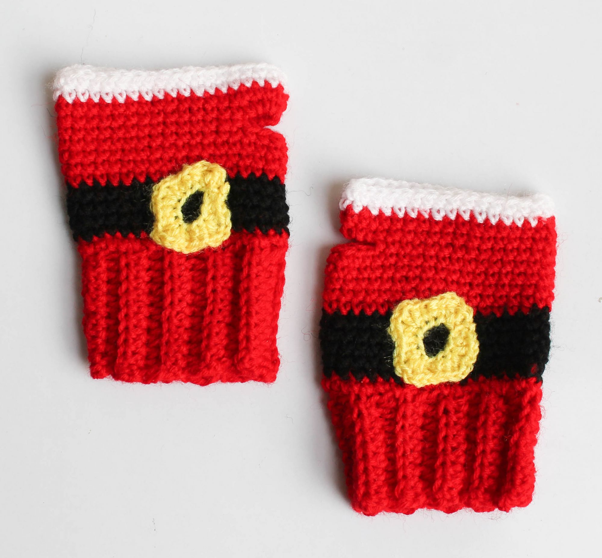 Woonie Handmade Santa Theme Gloves - Red